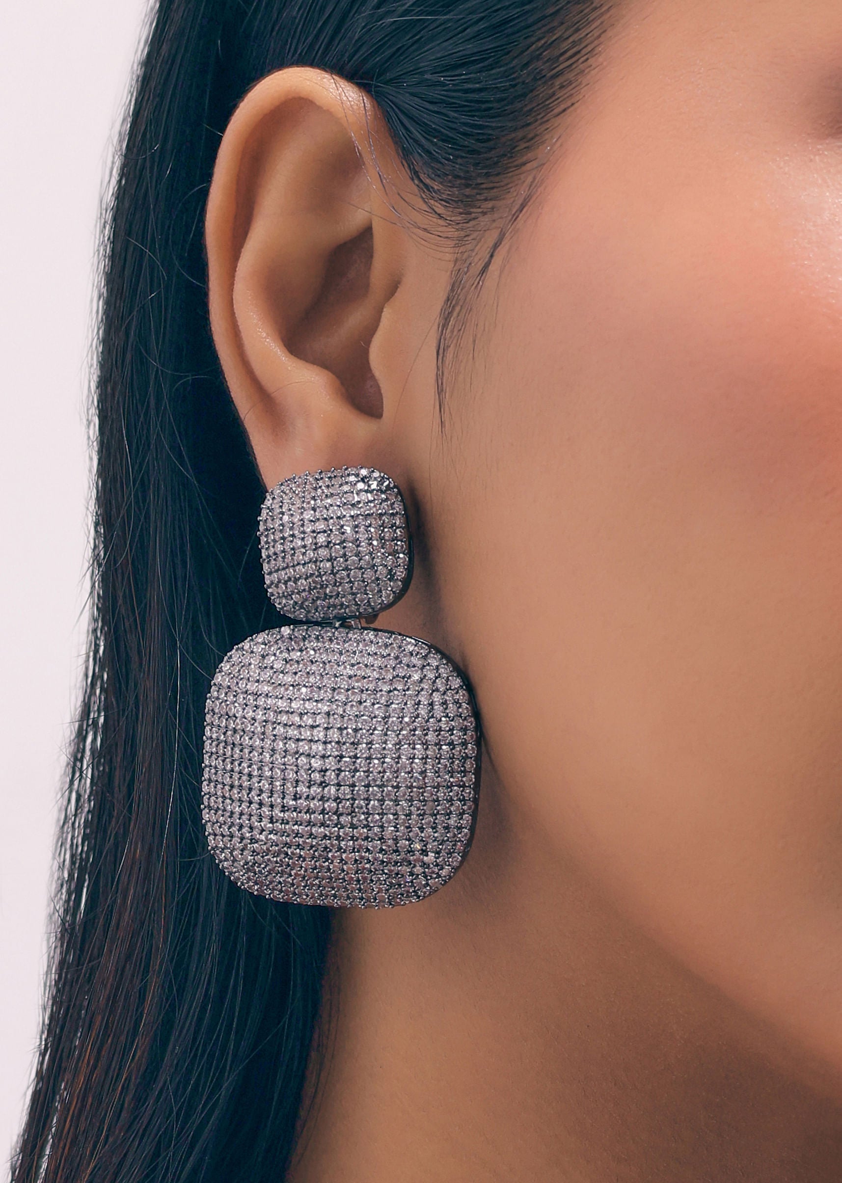 silver_diamond_dangler_earrings_in-sg243318_1_b100f7ba-5c82-4e10-b359-eeb993245c3b.jpg
