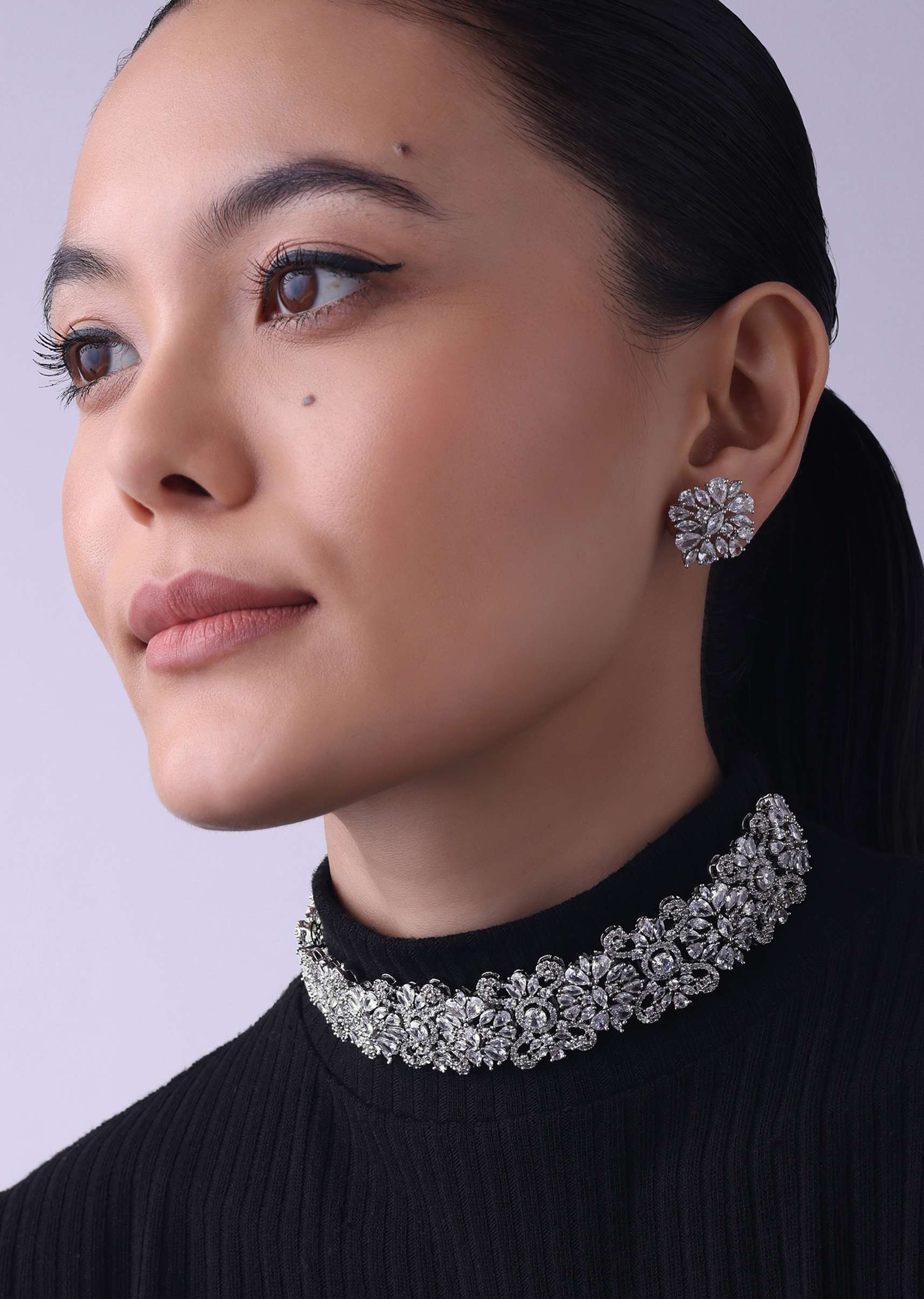 silver_finish_choker_necklace-sg159056_4_14887279-c47c-4dba-b3a5-043839a2c162.jpg