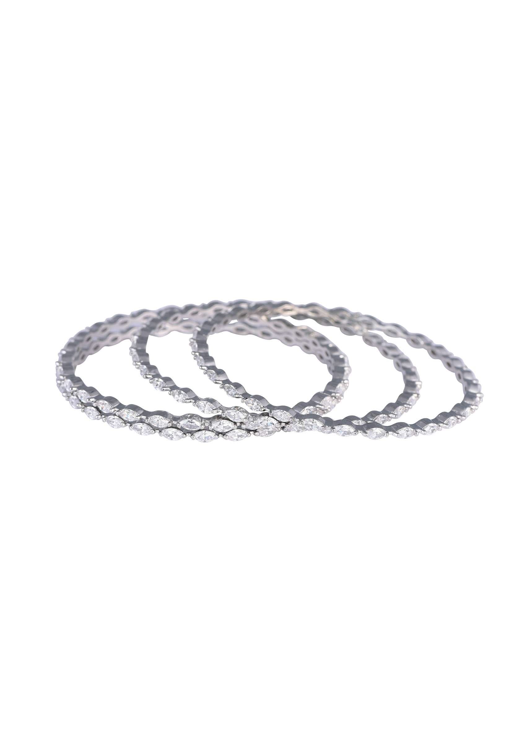 silver_finish_linear_ba-sg177857_1_c484a0e6-4c79-4494-99da-0b41ce707065.jpg