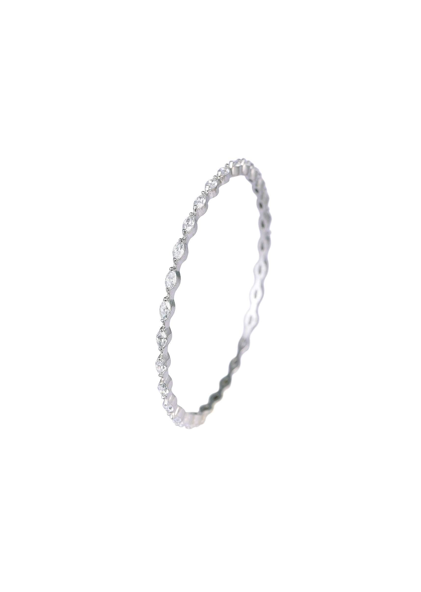 silver_finish_linear_ba-sg177857_3_e2e8922d-63a7-4120-8f60-405f6f90a0ba.jpg