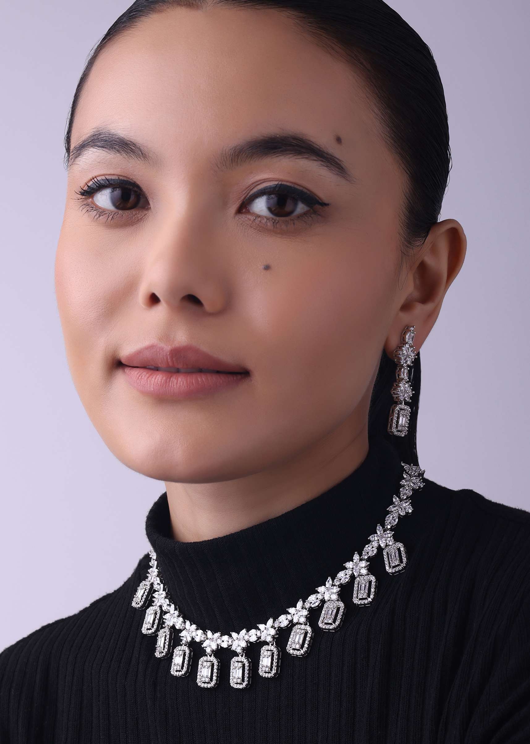 silver_finish_short_necklace_set-sg159060_1_4f0245a3-4c98-495a-a3b4-e2a3faedfd34.jpg