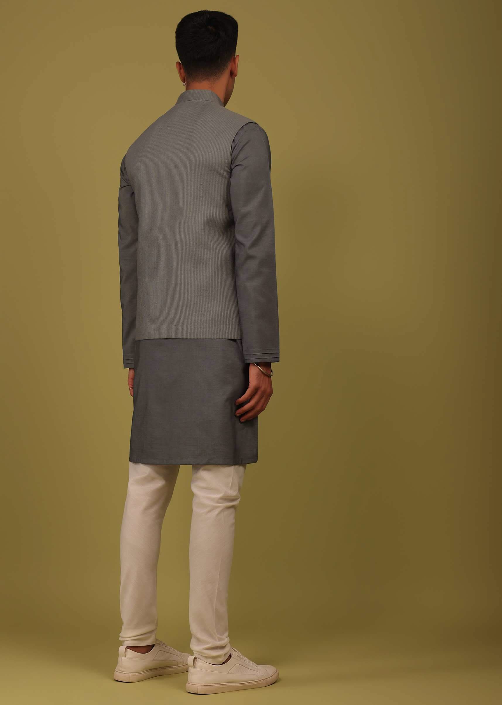 steel_grey_thread_and_sequins-sg142392_1_c78787b3-9a17-443d-9ec4-3ce474e66372.jpg