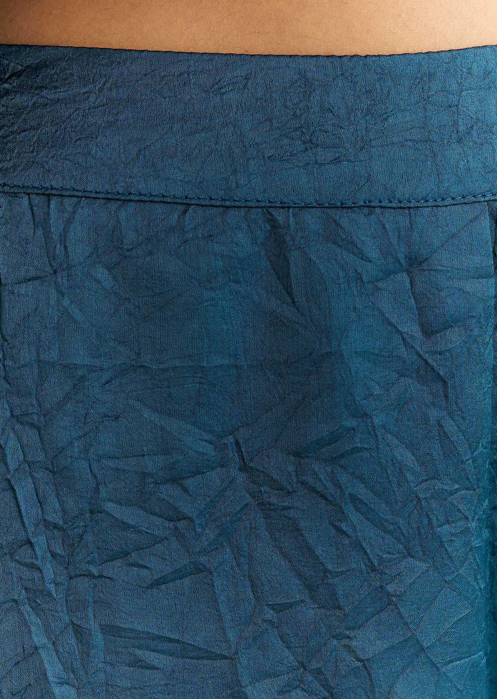 teal-blue-crush-silk-kaftaan-set-styled-with-stone-neckpiece-sg312707-6_8e688216-8e4c-450c-8e73-ddab84c0c13d.jpg