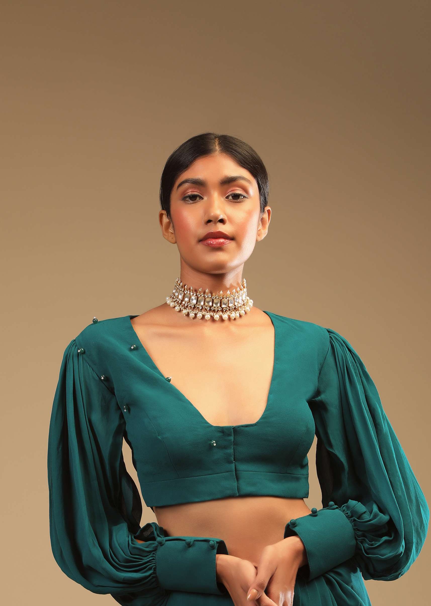 teal-blue-saree-in-georgette-with-ruffle-frill_-bishop-sleeves-crop-top-and-a-chunky-embroidered-belt-online-kalki-fashion-m001at384y-sg67110_7_d3dcf9ff-291f-46cd-889b-d447e884677c.jpg