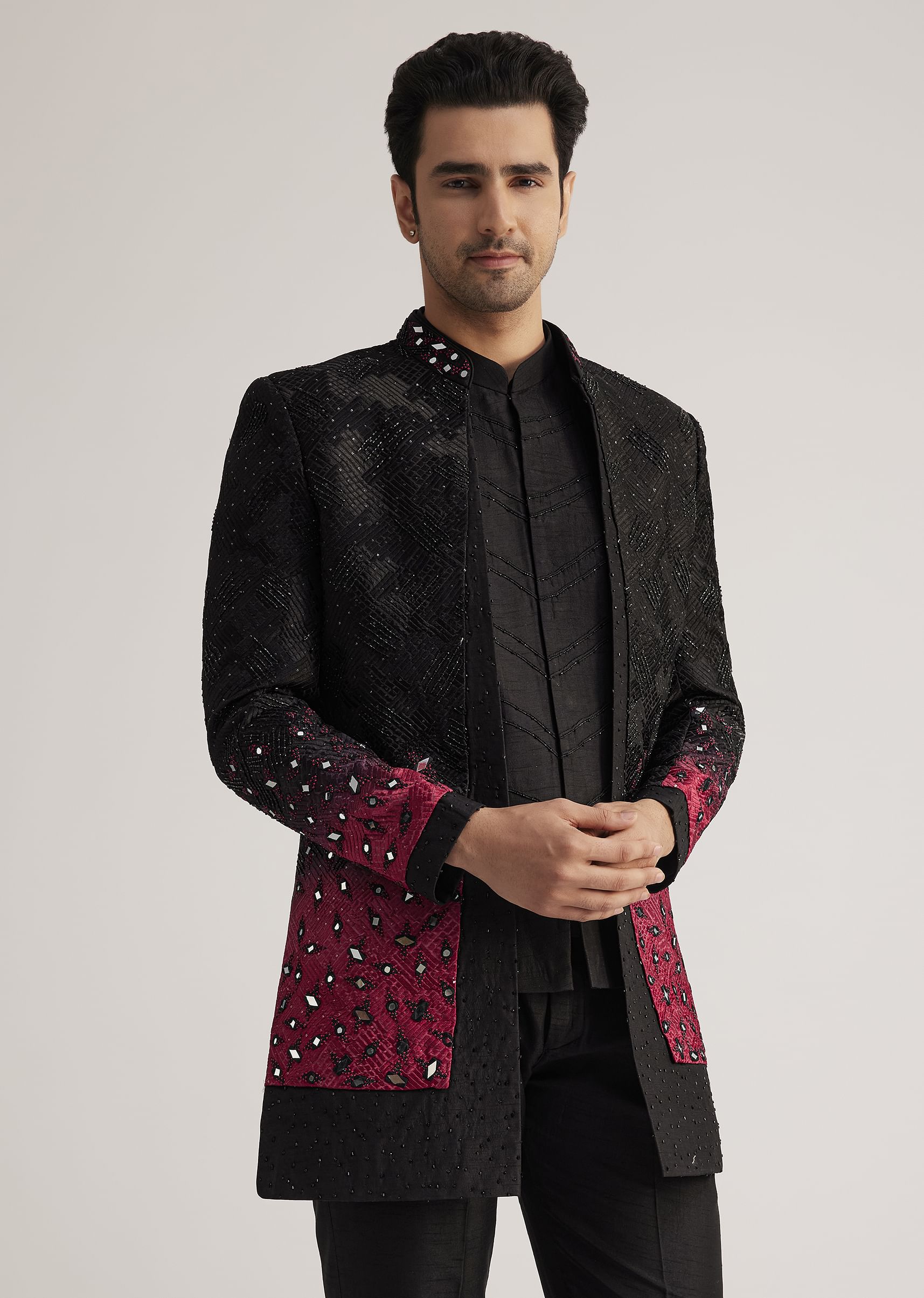turn_heads_at_any_celebration_with_this_black_and_red_silk_j-sg270103_5.jpg