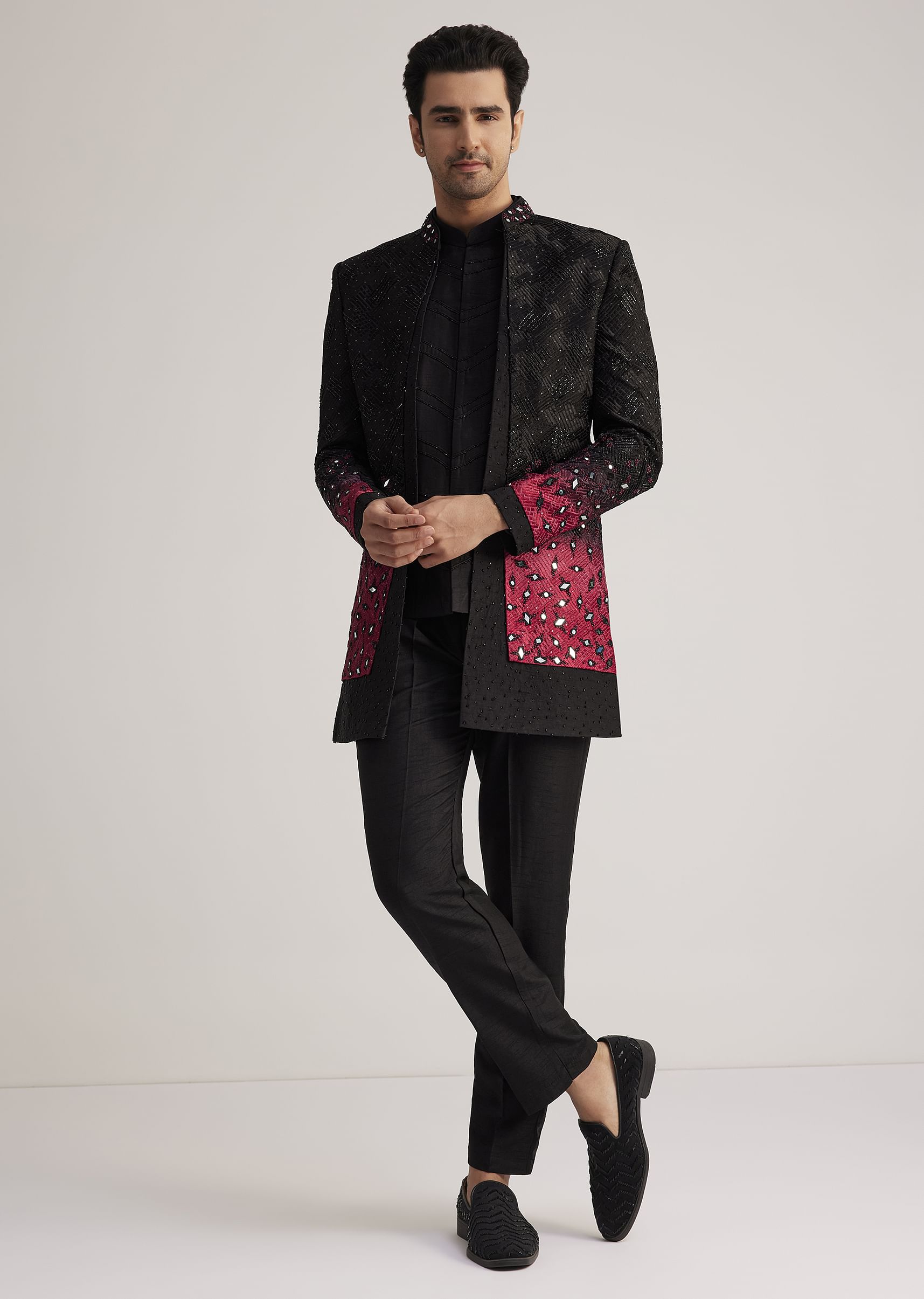 turn_heads_at_any_celebration_with_this_black_and_red_silk_j-sg270103_7.jpg
