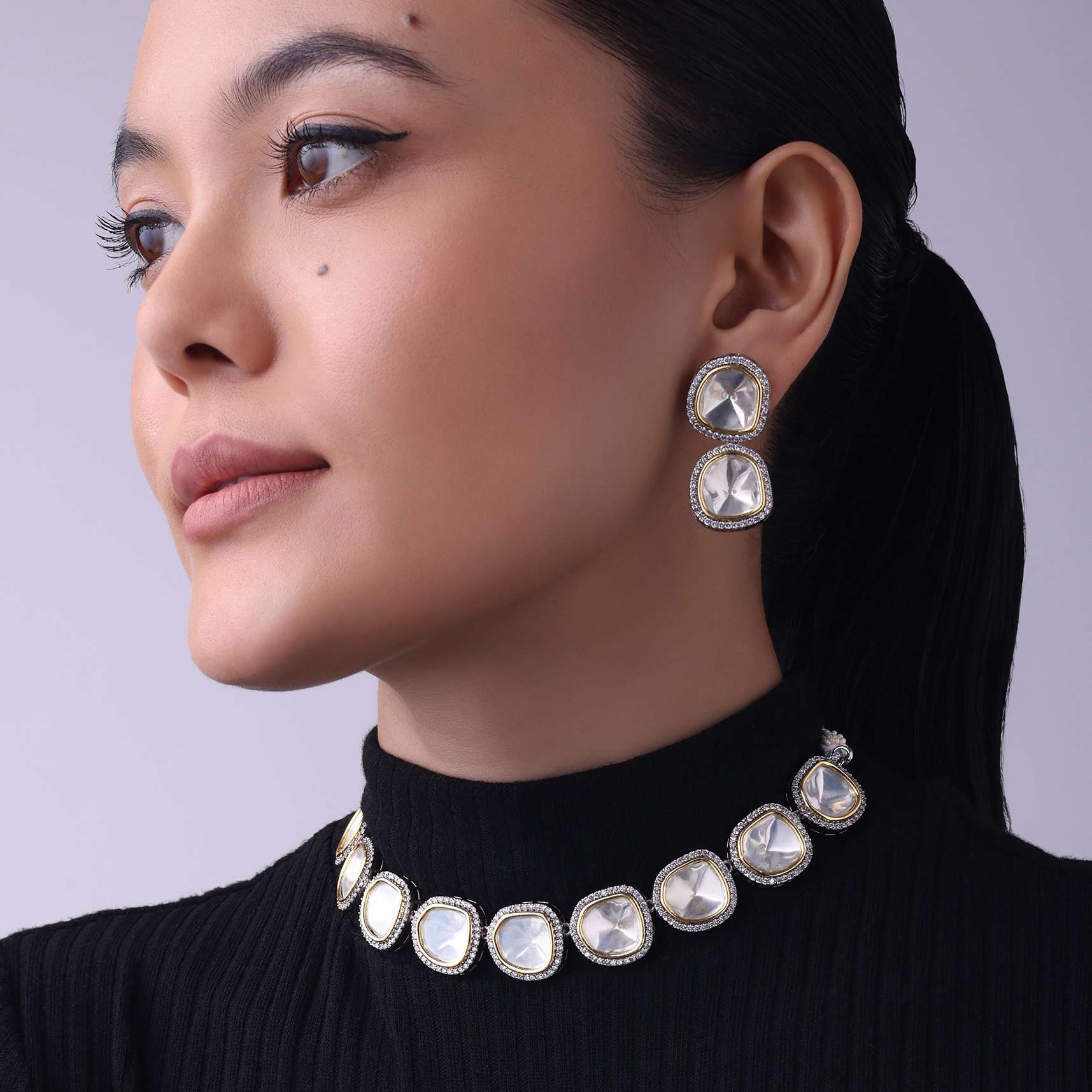 two_tone_moissanite_kundan_short_necklace-sg159069_3_0b025c89-b80a-4009-a849-d5bb9ab13359.jpg