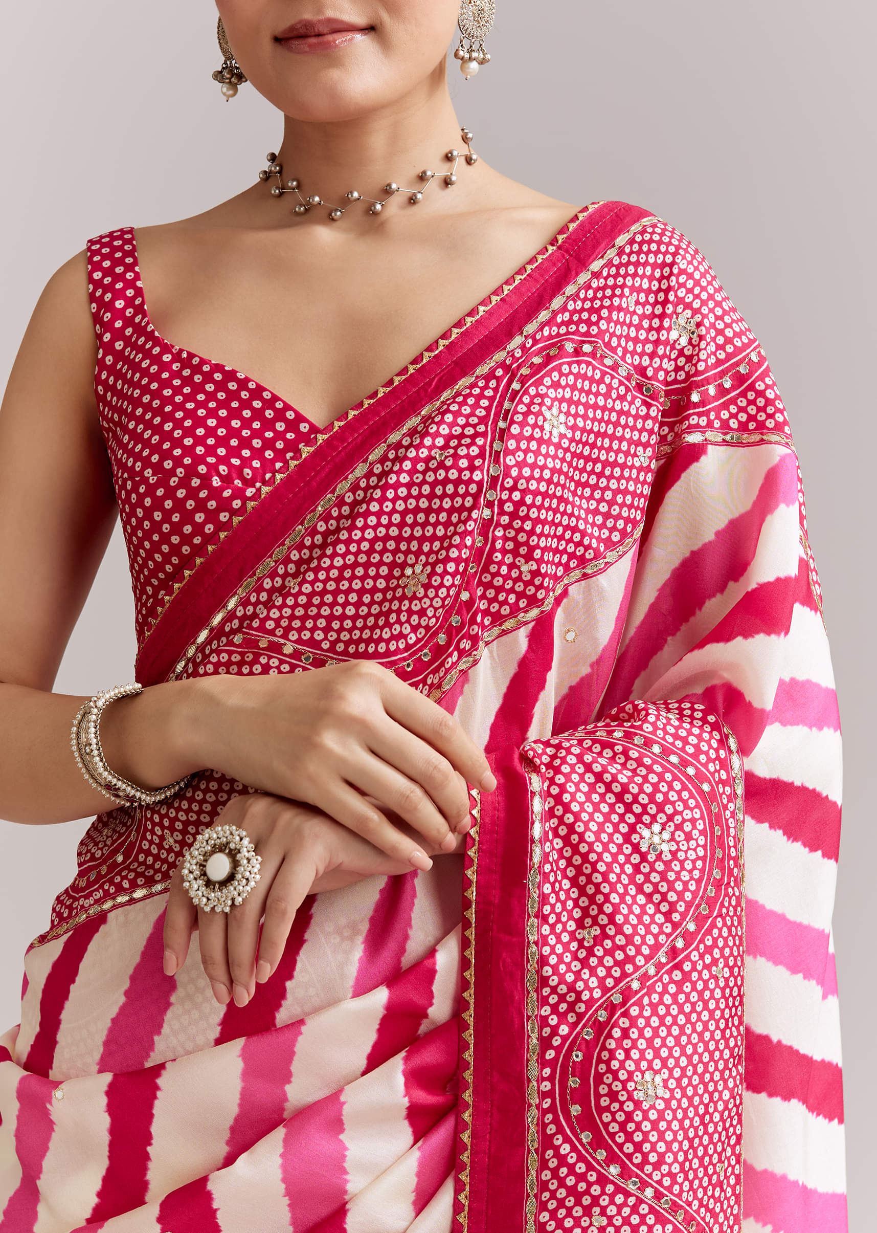 white-and-pink-silk-saree-with-lehariya-and-bandhani-print-sg351936-2.jpg
