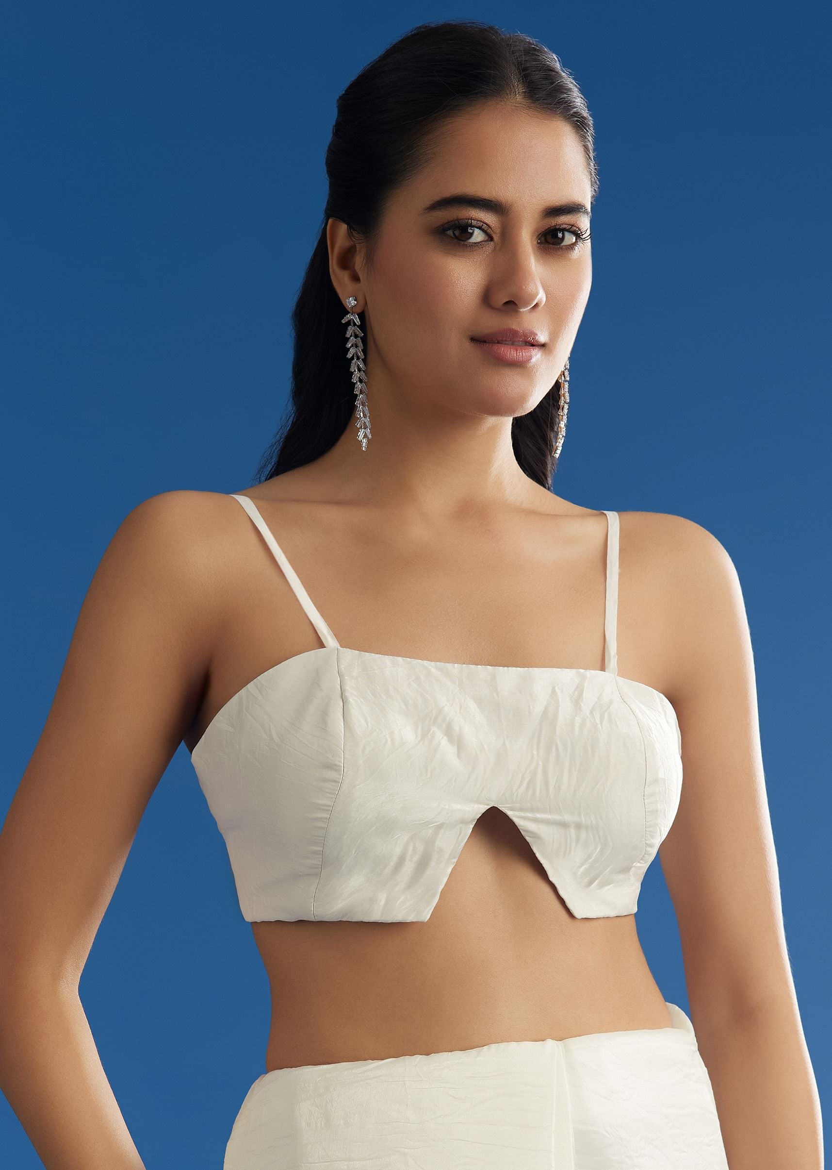 white-crepe-tissue-saree-with-moti-beads-and-cutdana-embroidery-sg293121-7_5aa4ecc7-b5c4-4c43-a5a3-d0ca6f3a2d2d.jpg
