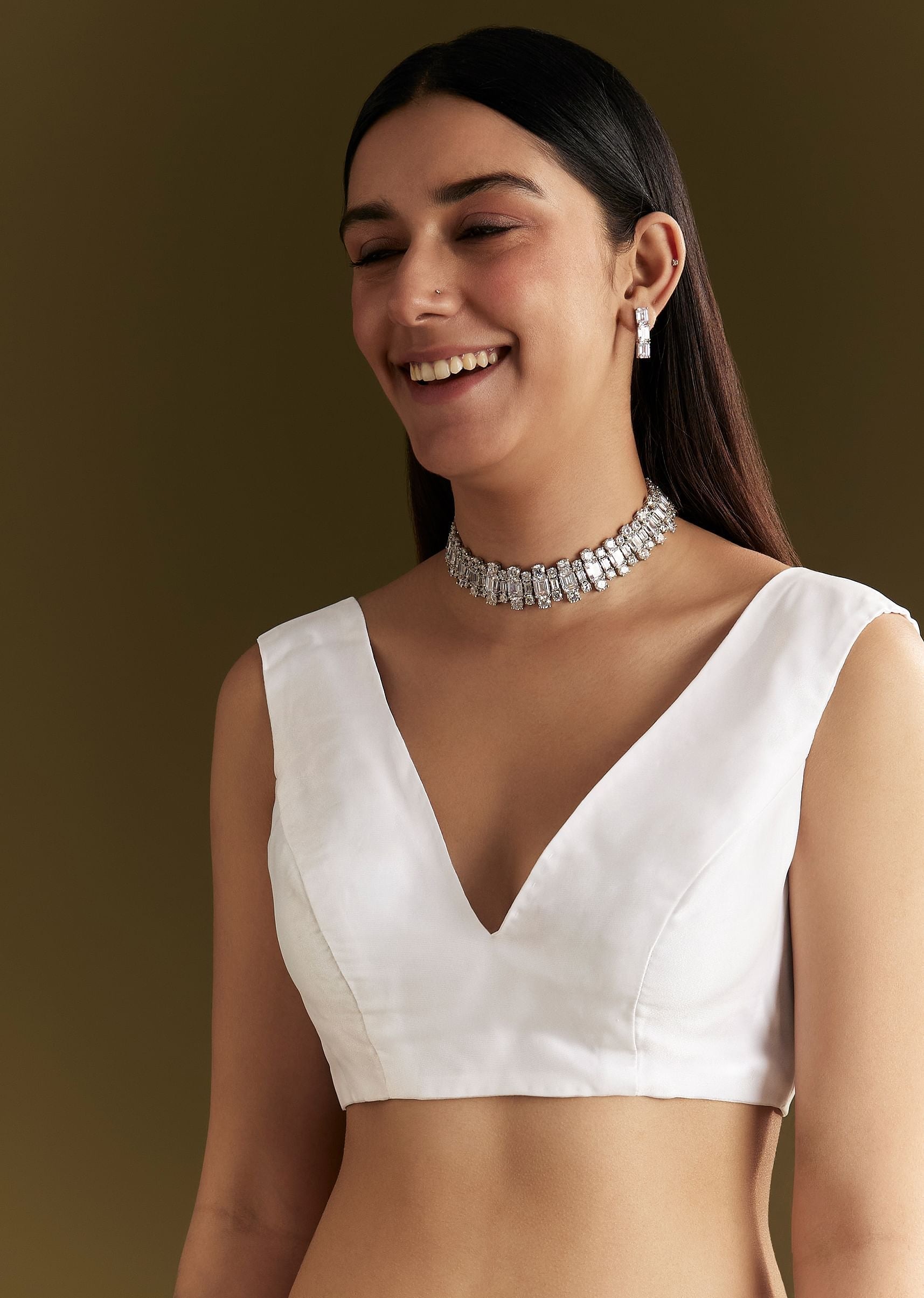white-glass-tissue-saree-with-sequins-embroidery-and-scallop-border-sg294581-7_78cb97de-988a-4913-b1fb-54167e60d3d8.jpg