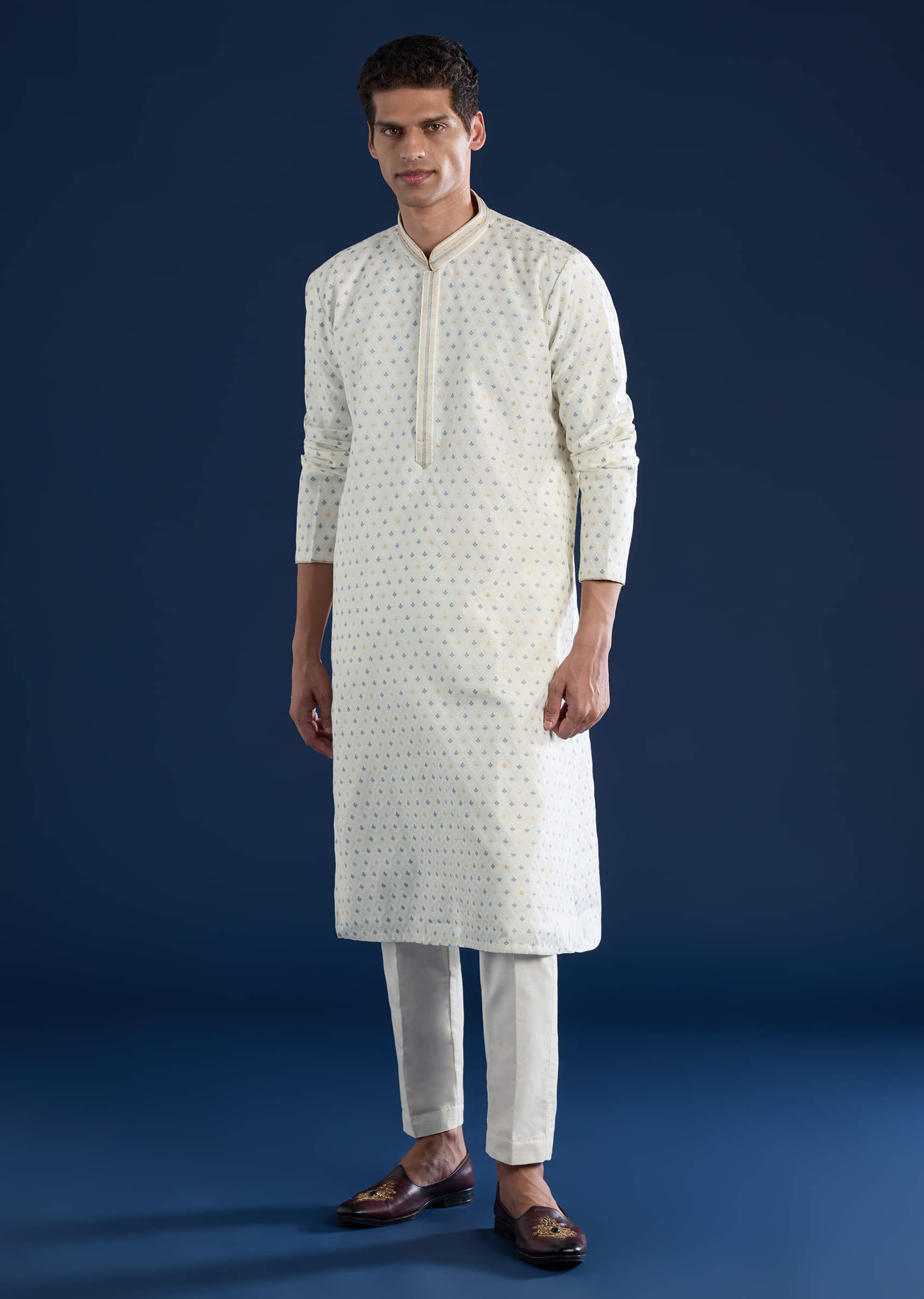 white-jacquard-kurta-set-sg354011-3_2.jpg