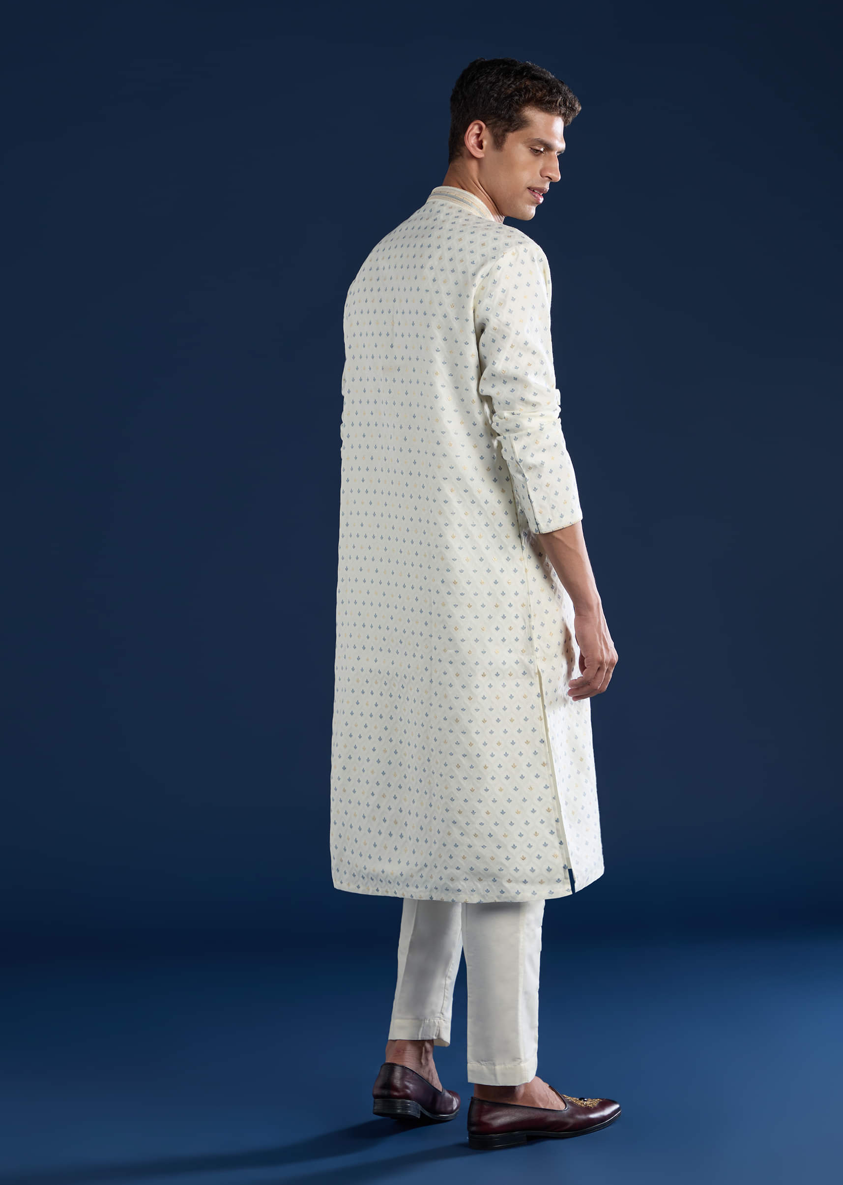 white-jacquard-kurta-set-sg354011-5_1.jpg