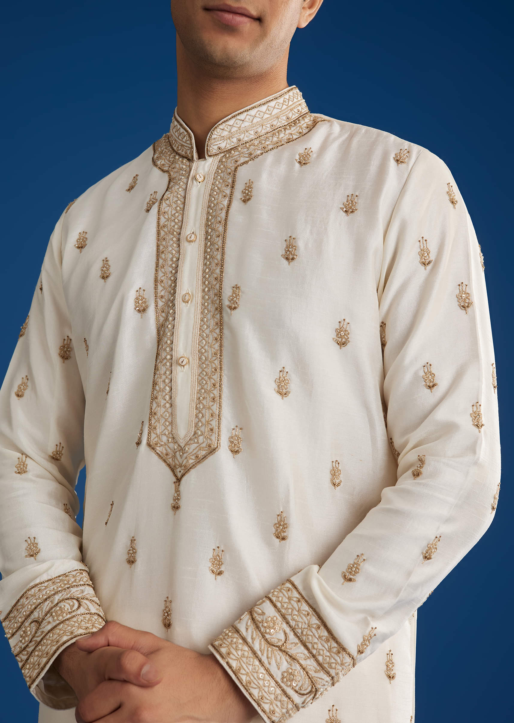white-rawsilk-kurta-set-with-zari-sequins-and-cut-dana-sg323648-3_2a68341c-e176-4ccf-b094-7c6b04ad4118.jpg