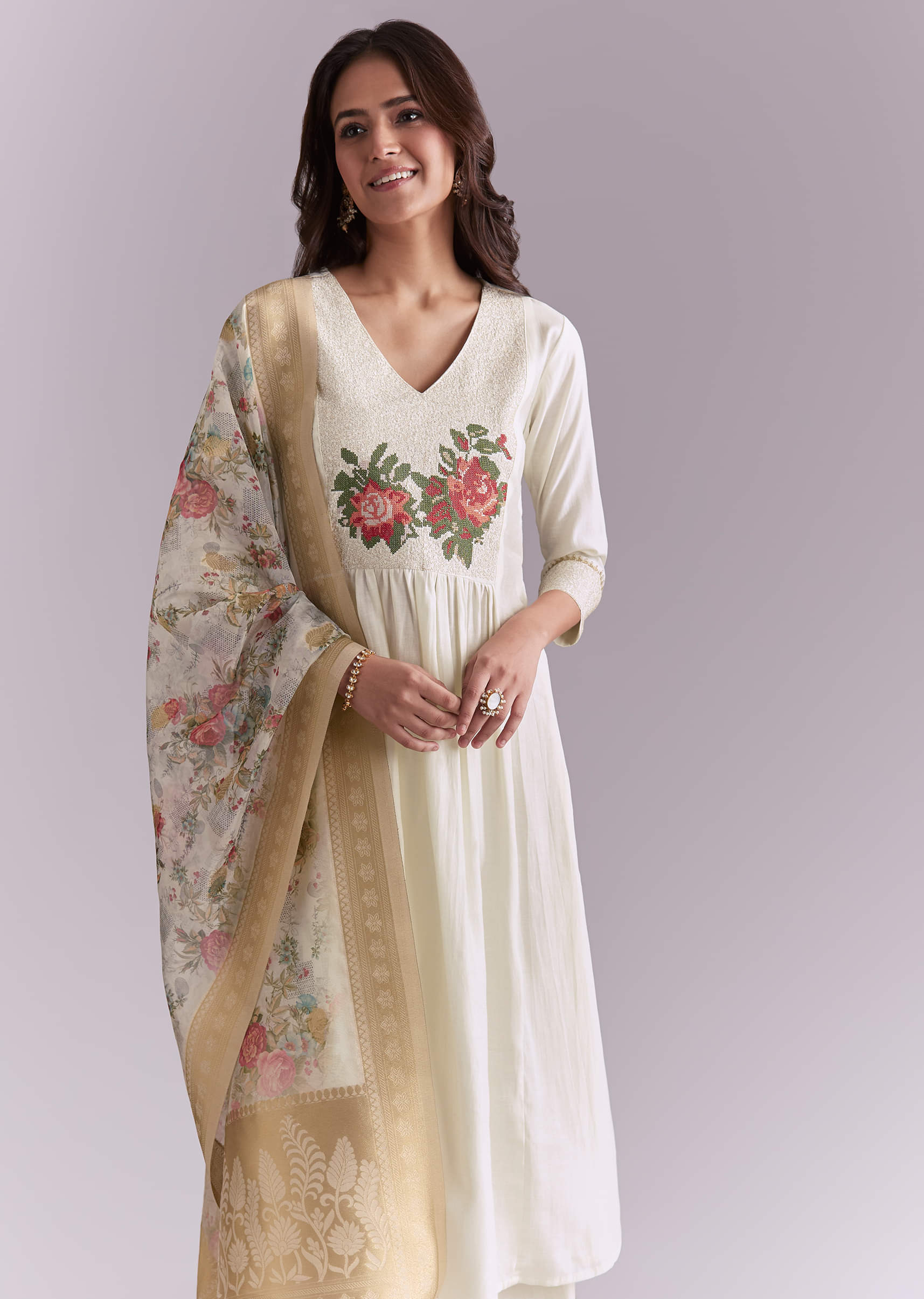 white-silk-anarkali-suit-with-rose-motif-and-thread-work-sg348378-4.jpg