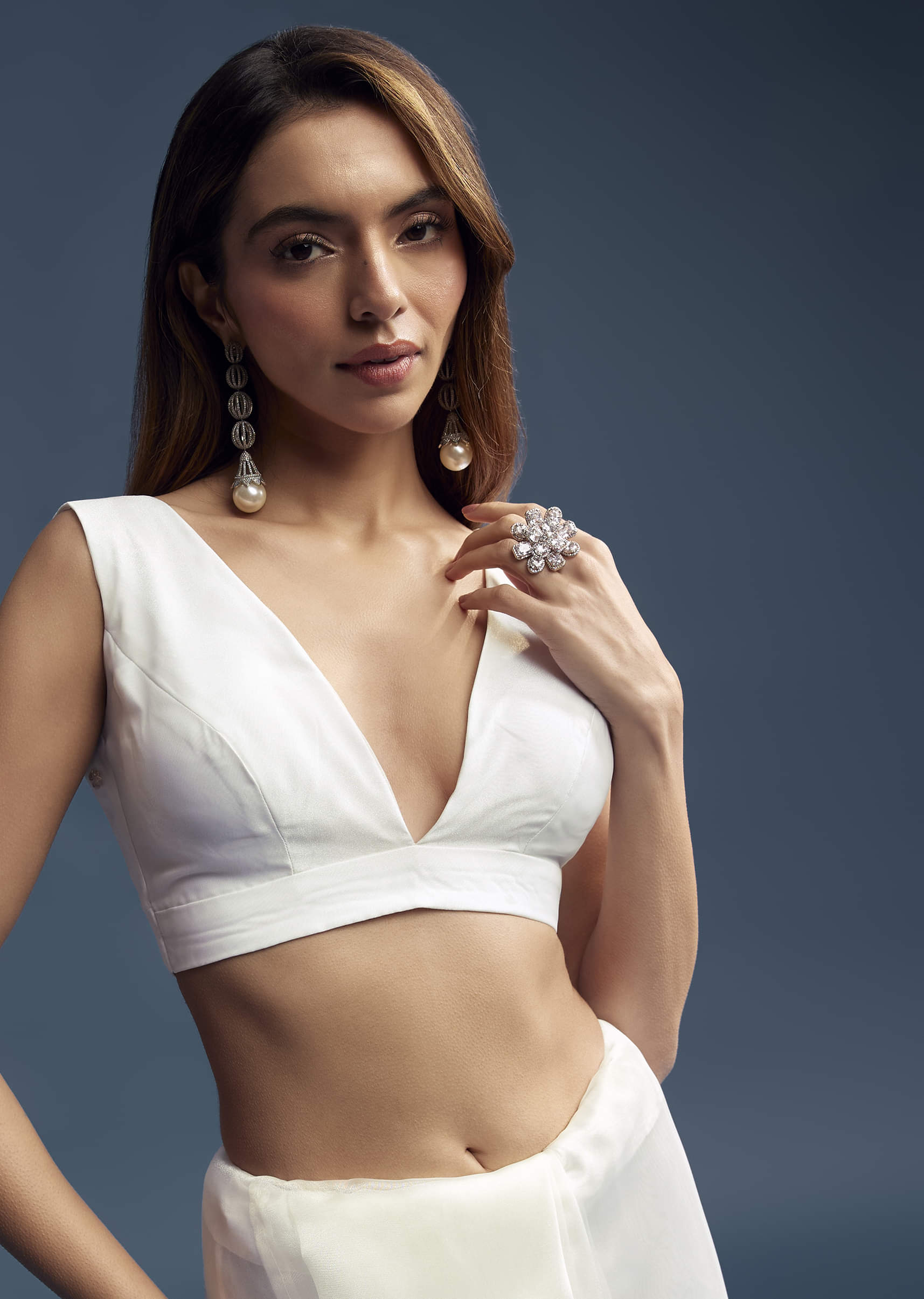 white-tissue-saree-with-floral-cutdana-embroidery-sg328002-7.jpg