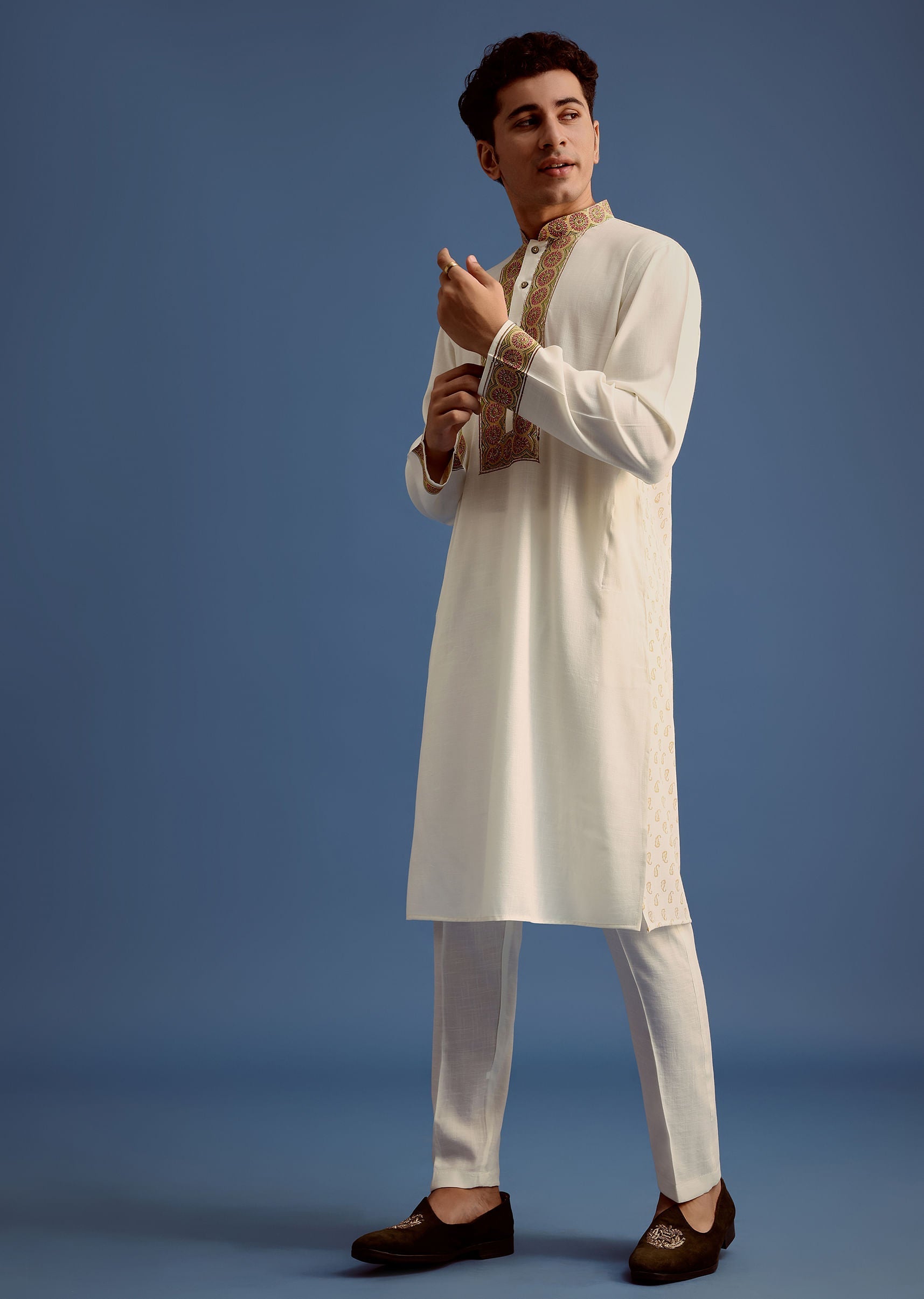 white_block_printed_kurta_set_with_zari_embroidery-sg236990_7_6360c020-f42e-4a62-b323-9f6b24b7345a.jpg
