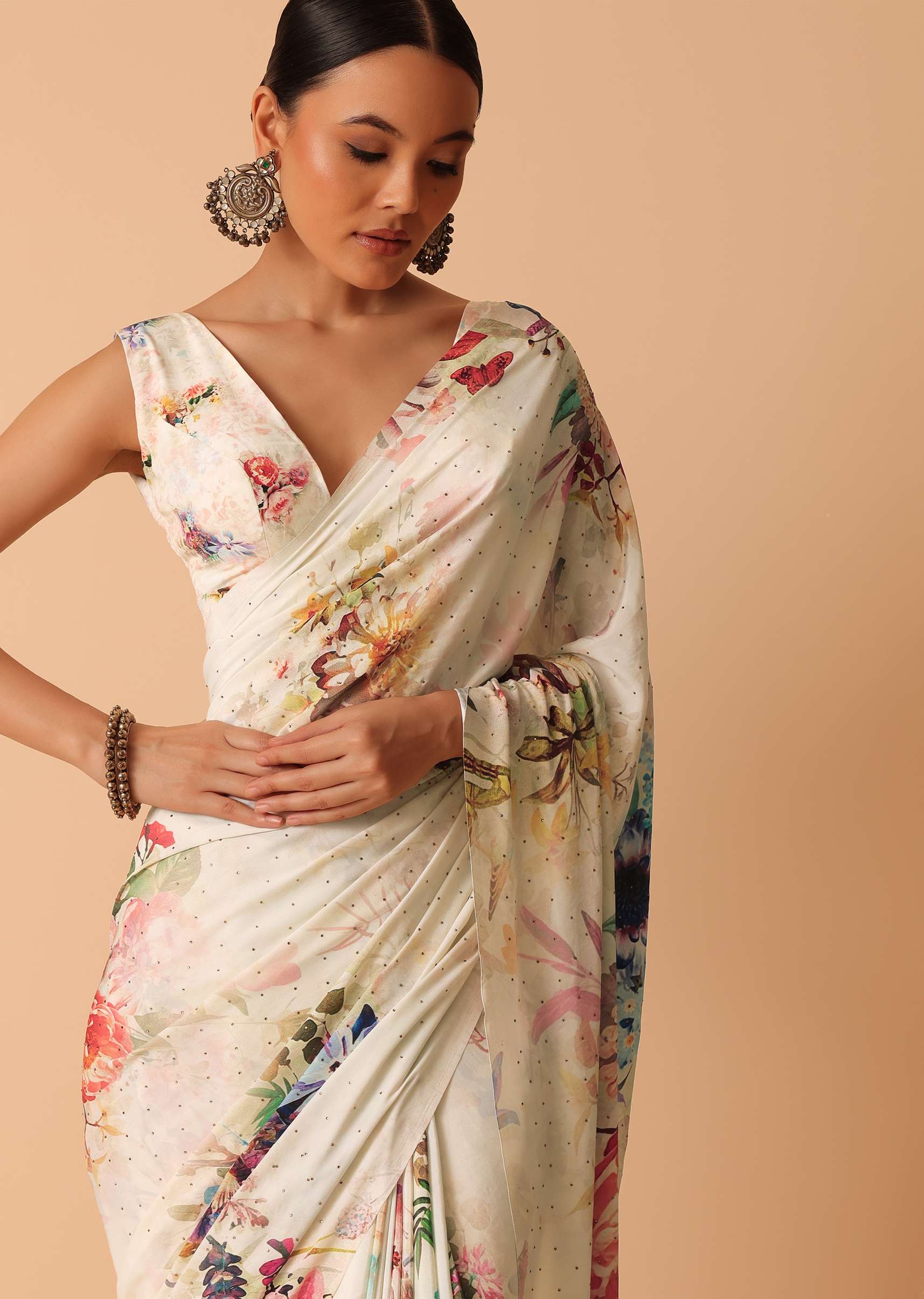 white_floral_printed_saree_in_satin-sg185461_6_93b3e955-1e6b-4d66-be53-f44fee99d7c1.jpg