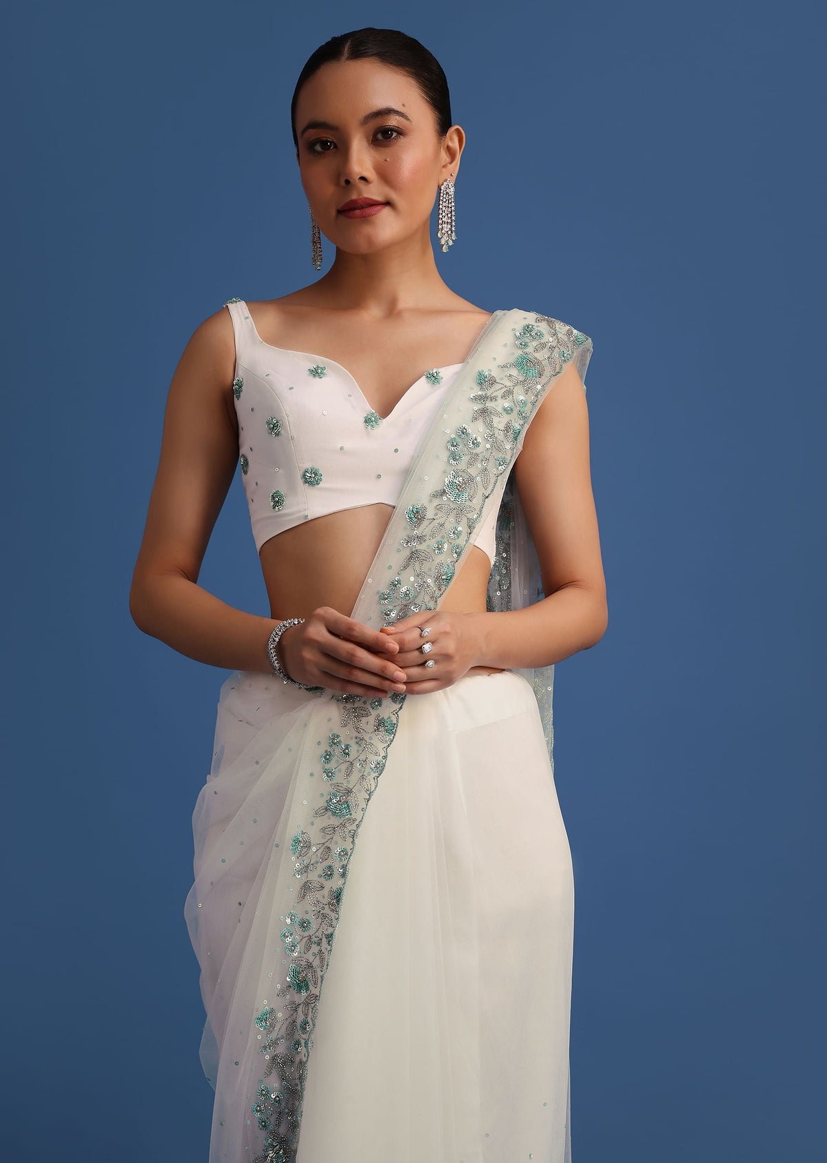 white_net_cutdana_and_sequin-sg224941_11_9a336cd0-c50c-456e-9c87-6558a21b3823.jpg