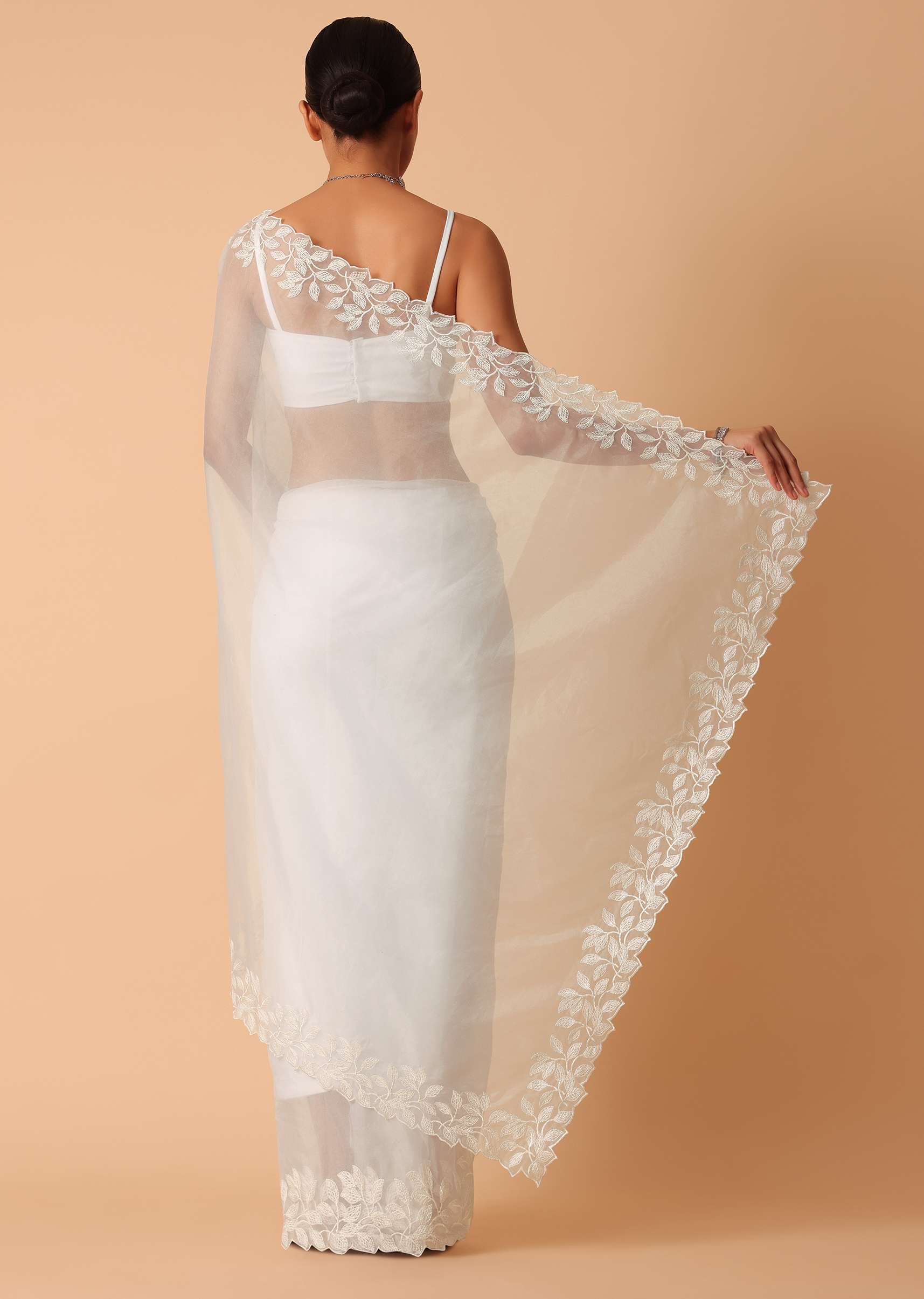 white_saree_in_organza_with_floral_motif-sg183765_6_eabeadeb-bc73-4377-8ac5-96726fd7df00.jpg
