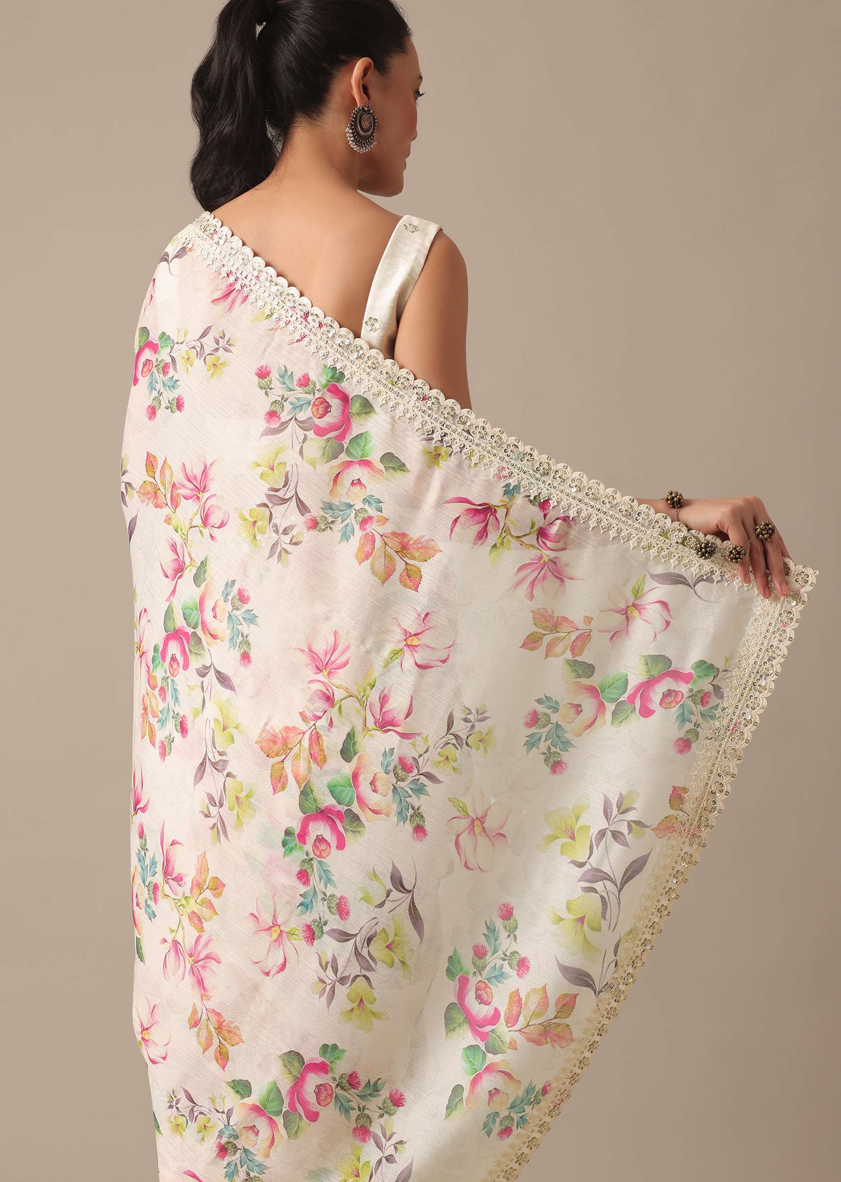 white_saree_with_floral_prints_and_unstitched_blouse_piece-sg182290_3_e3b2a7d5-b094-49cc-9a10-6a91662d7890.jpg