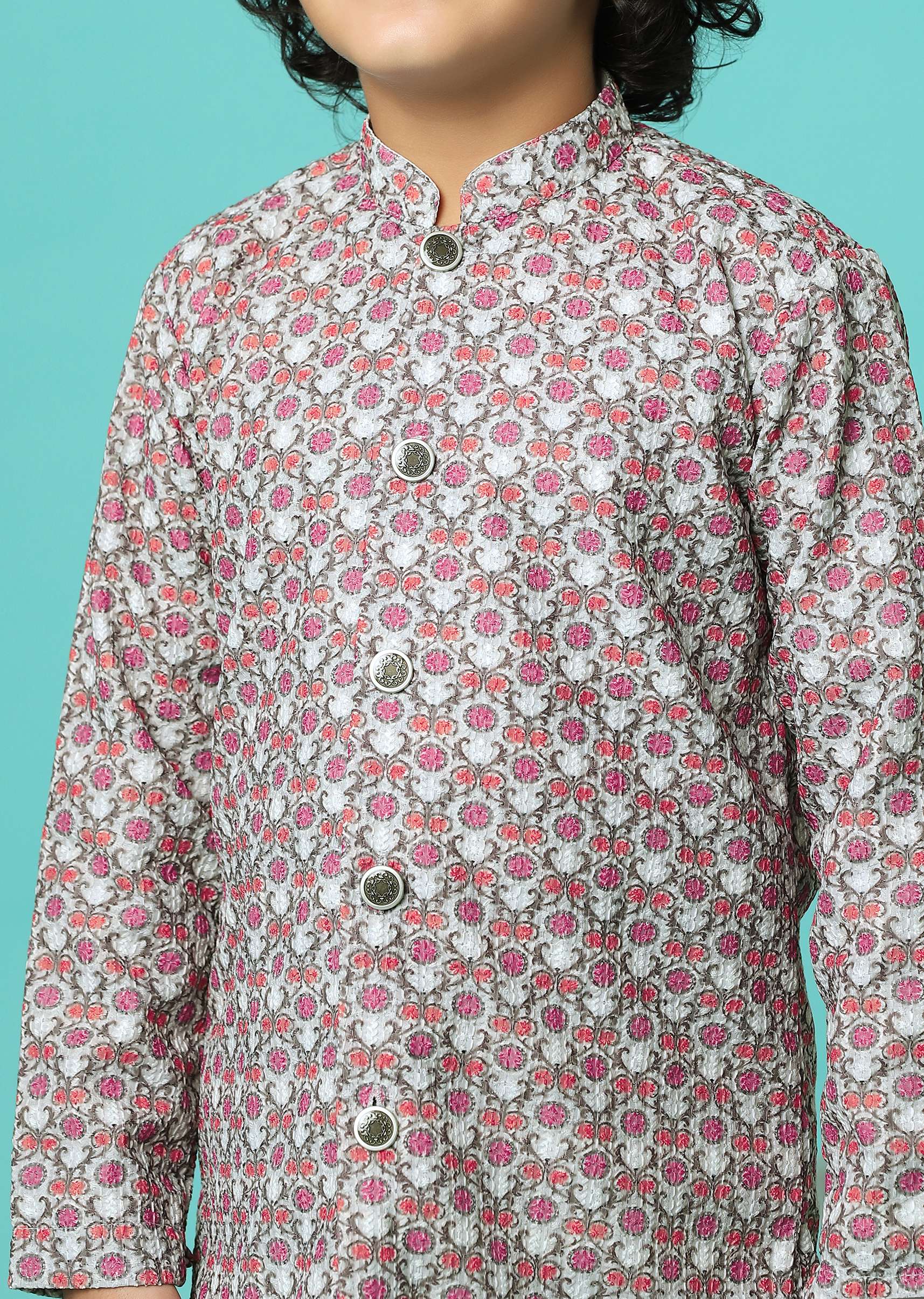 white_silk_kurta-sg161213_2_d0631a2f-3ec6-41fb-a195-6ce84c622e58.jpg