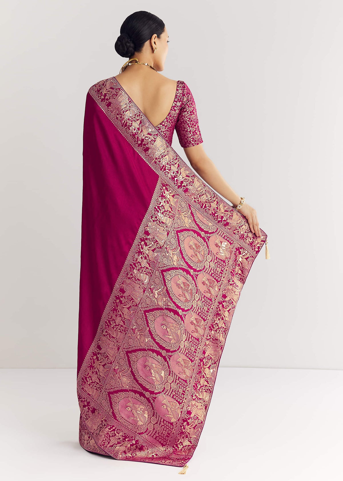 wine-dola-silk-saree-with-zari-motifs-sg311859-4_3a2eecf0-18d1-43b6-8f00-d9970da4c5bf.jpg