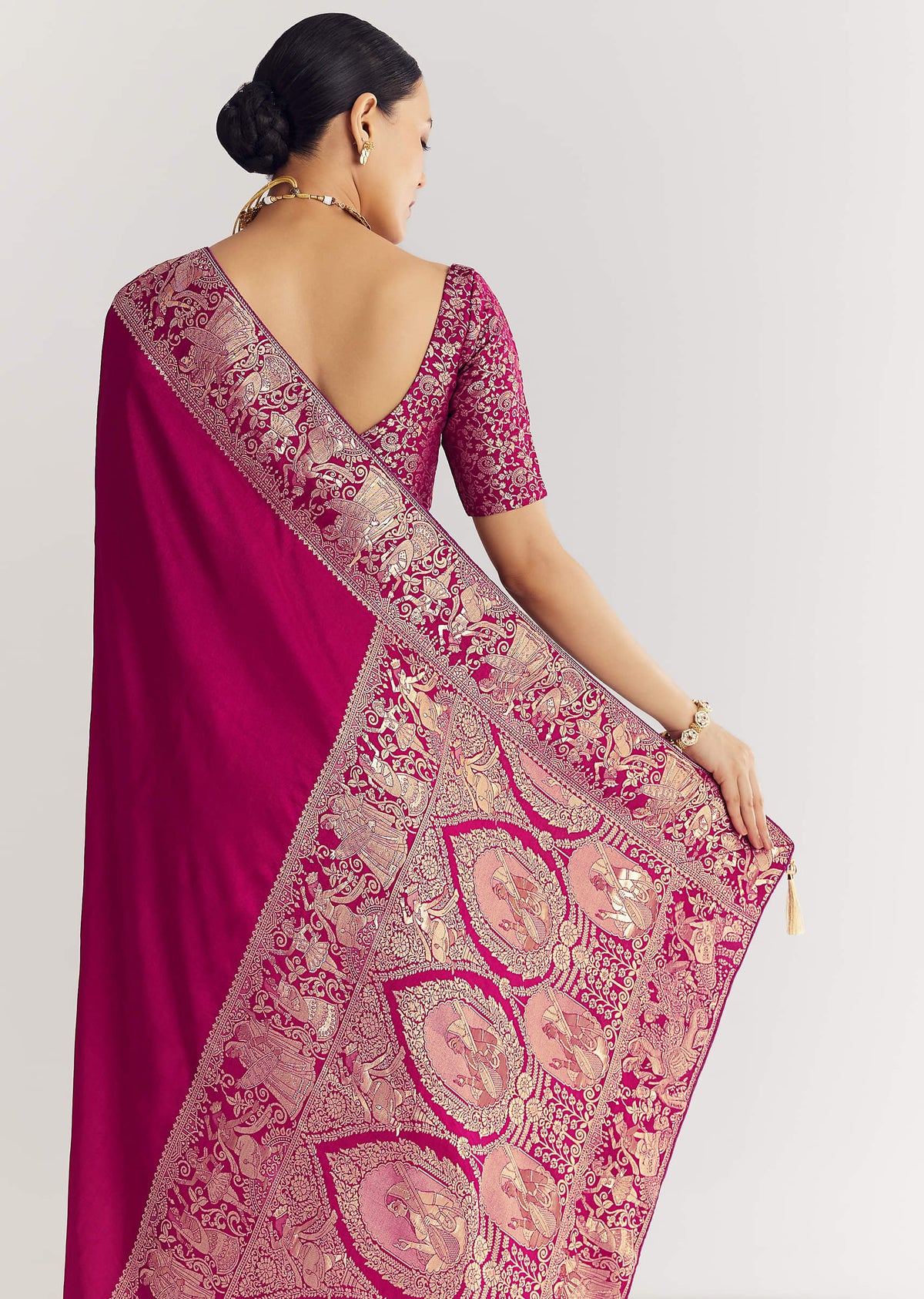 wine-dola-silk-saree-with-zari-motifs-sg311859-6_f7b26783-5b5c-49b1-8ad7-f35d5e9c3320.jpg
