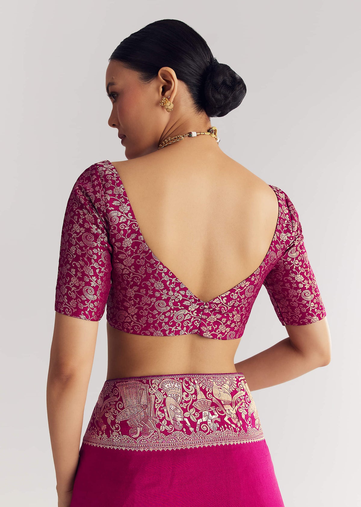 wine-dola-silk-saree-with-zari-motifs-sg311859-8_69bd4d8d-3c77-4257-976e-69f2eb89a1b0.jpg