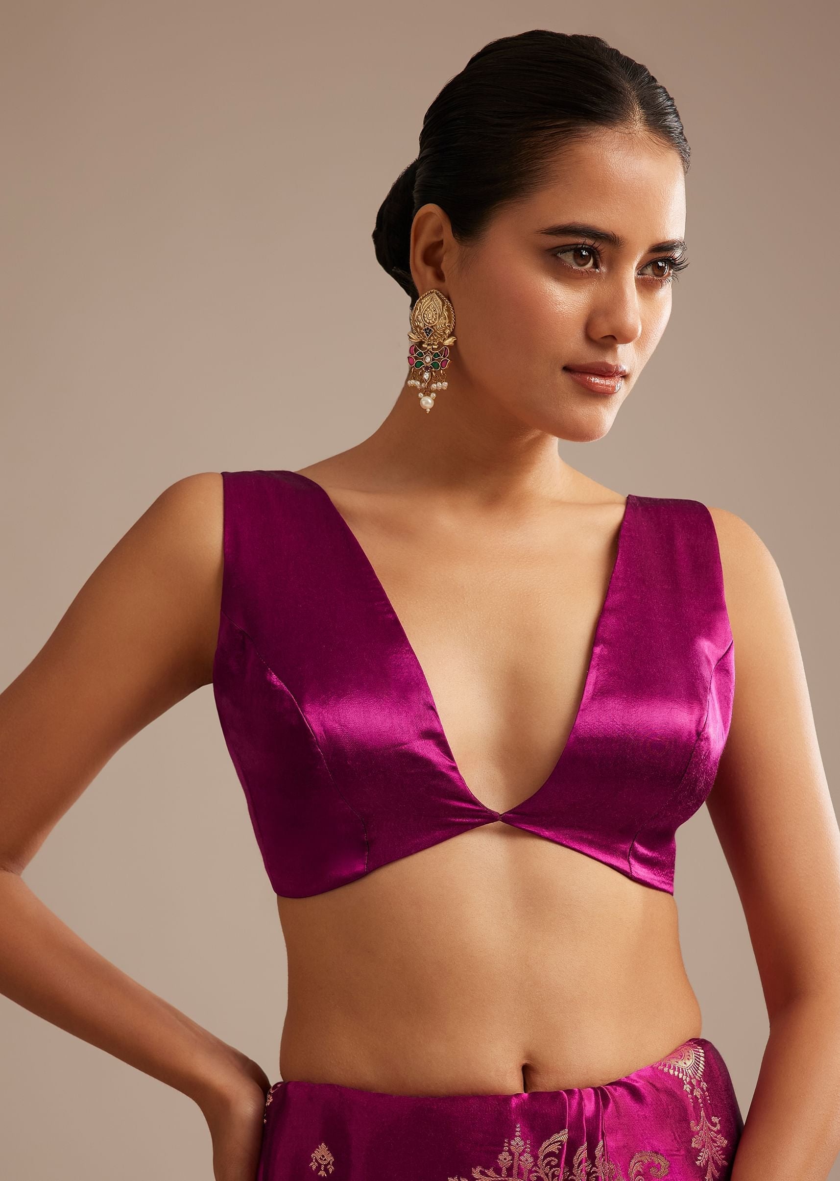 wine-satin-saree-with-zari-woven-work-sg292703-7_b0948293-d2f0-477d-a68e-f5304988ce9b.jpg