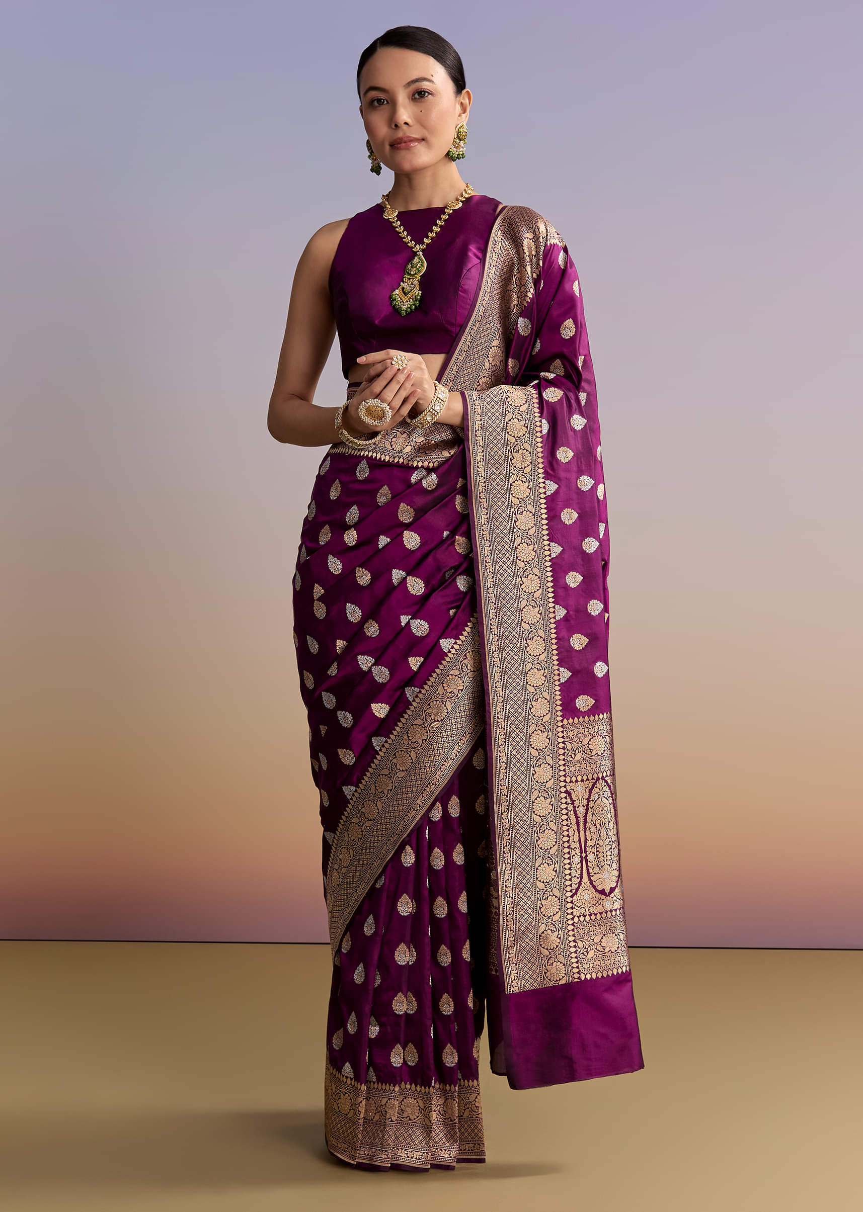 wine-silk-handwoven-banarasi-saree-with-zari-butti-sg342737-1.jpg