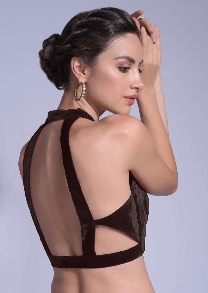 wine_blouse_in_velvet_with_halter_straps_and_sweetheart_neckline_online_-_kalki_fashion_1__1_8fd8e8c5-a531-489b-8fec-c16ea0e3403d.jpg