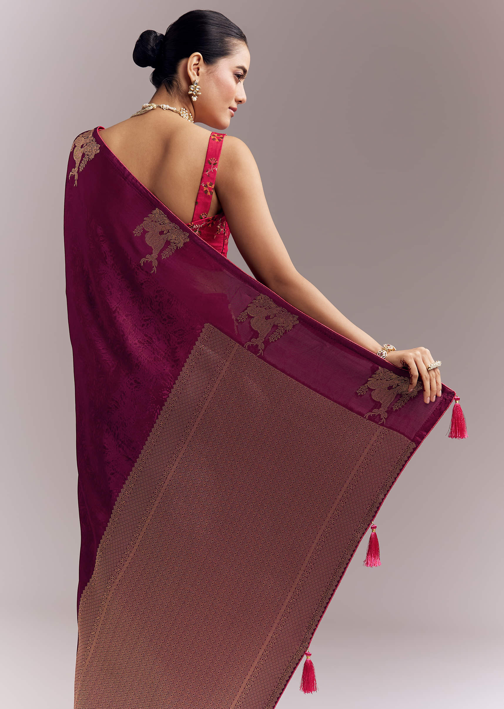 wine_jacquard_silk_woven_saree_with_brocade_work_and-sg350486-9_4.jpg