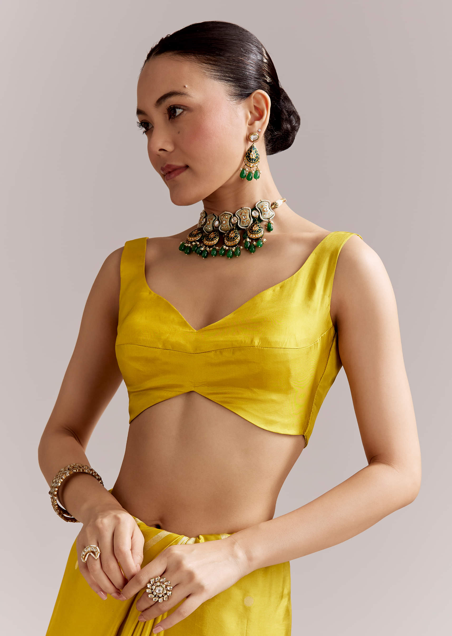 yellow-dola-silk-woven-muniya-paithani-saree-with-zari-border-sg352308-7.jpg