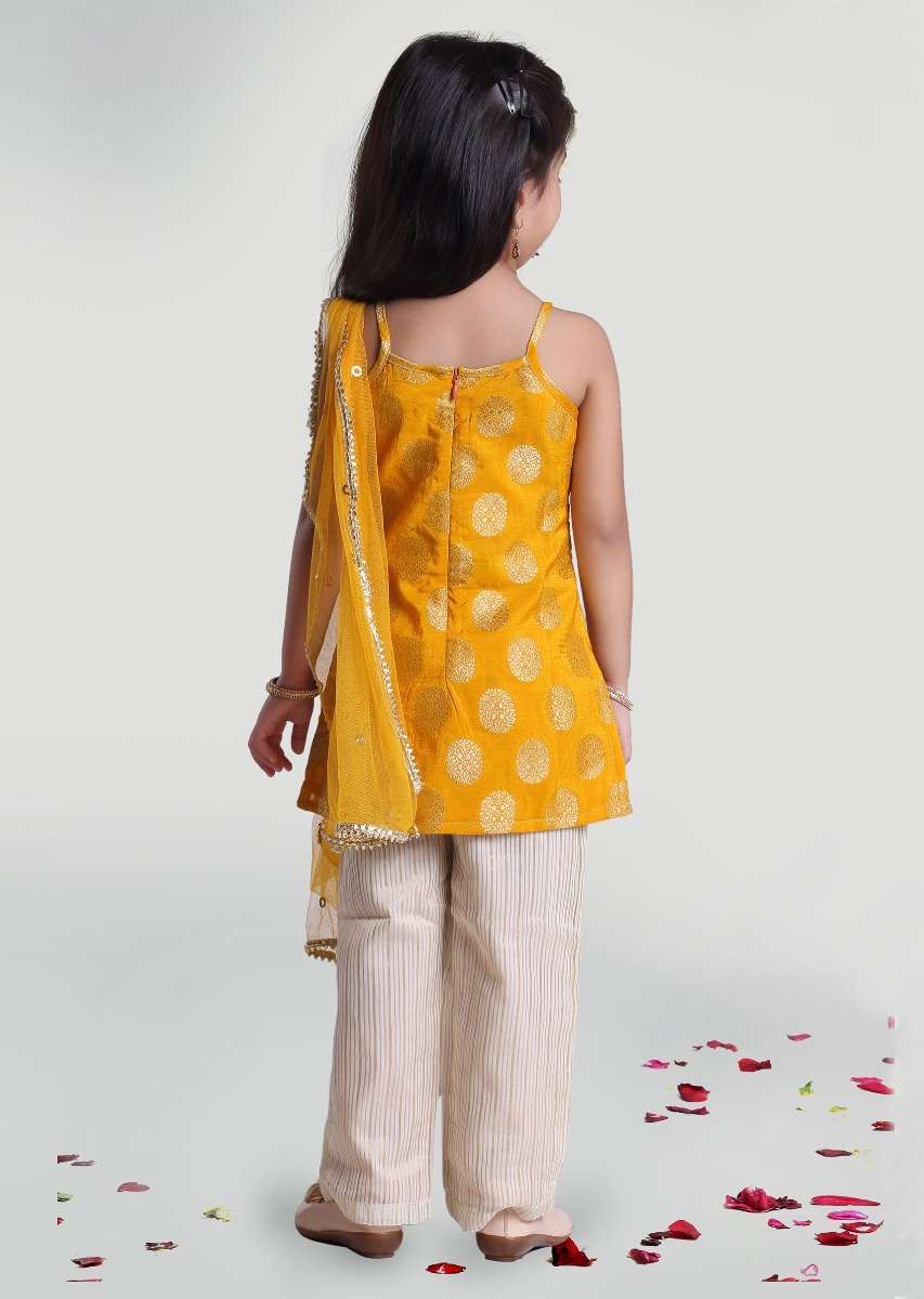 yellow-kurta-set-in-brocade-silk-with-off-white-chanderi-pants-by-mini-chic-m139ss09y-sg67907_1_0369d8bb-5c02-435e-95e1-e4dfdab68068.jpg