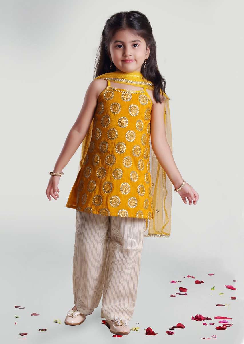 yellow-kurta-set-in-brocade-silk-with-off-white-chanderi-pants-by-mini-chic-m139ss09y-sg67907_2__1_2_309c5ede-0acb-4646-9e2f-a18c760c9bc0.jpg