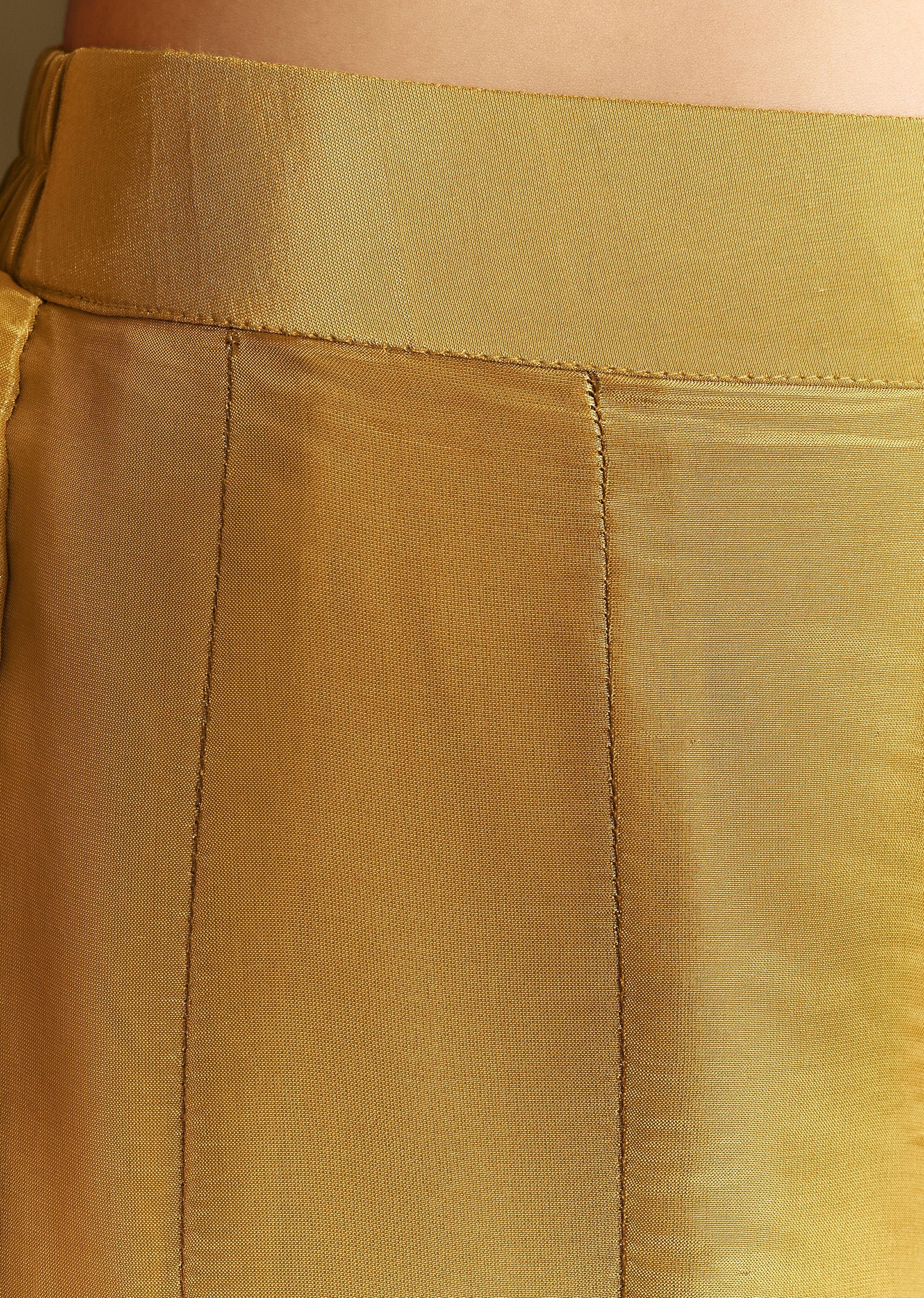 yellow-palazzo-suit-with-resham-kurta-dupatta-sg320473-6_fd7da059-0405-4d80-a2a6-d0b8a88e9bd8.jpg