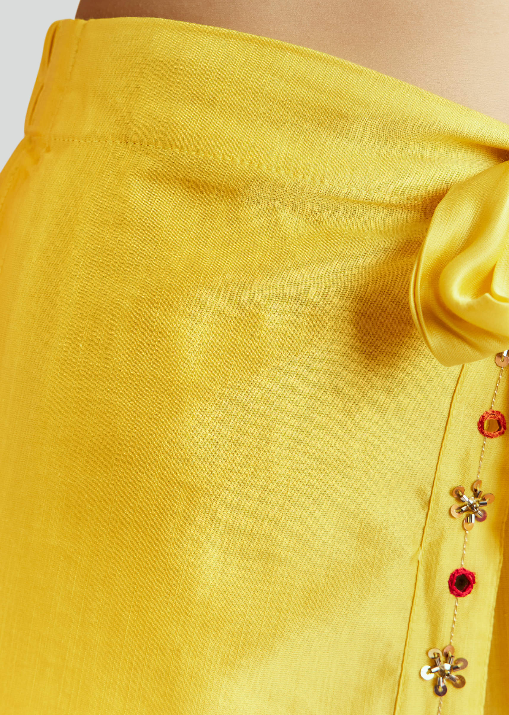 yellow-satin-indo-western-set-with-bandhani-and-leheriya-print-sg356592-6.jpg