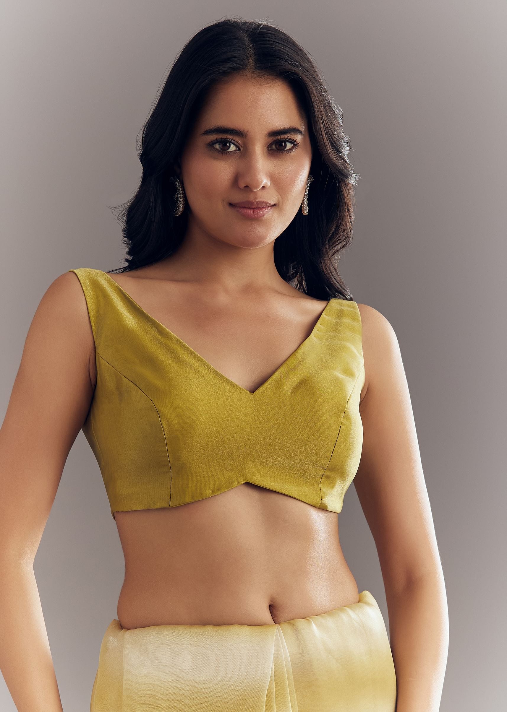 yellow-shaded-glass-tissue-saree-with-cutdana-embroidery-and-scallop-border-sg296095-7_d3e18923-83d8-4b23-82fe-54eff9748eed.jpg
