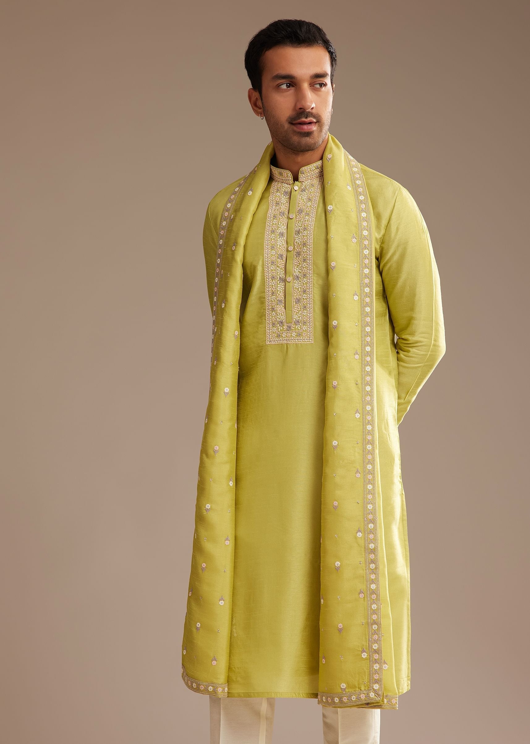 yellow-silk-embroidered-kurta-set-with-dupatta-sg303534-3_5d85d52a-a37e-414e-920f-f08af77443a2.jpg