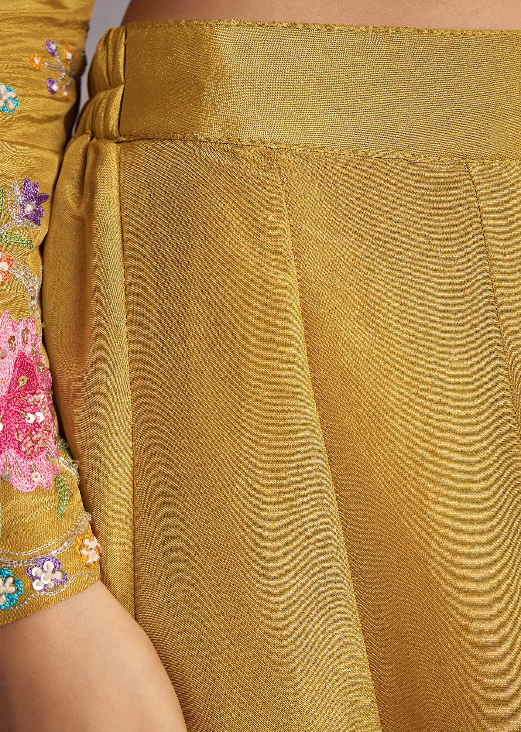yellow-tissue-anarkali-set-with-resham-and-moti-work-sg320434-6_1c469ae9-171c-4049-a56c-25558a254204.jpg