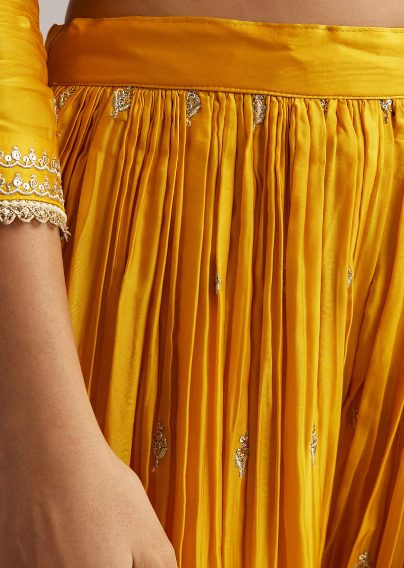 yellow-zari-palazzo-suit-set-with-dupatta-sg336699-6_fe29ebdf-34a5-4bad-ab4f-4820a5c531a0.jpg