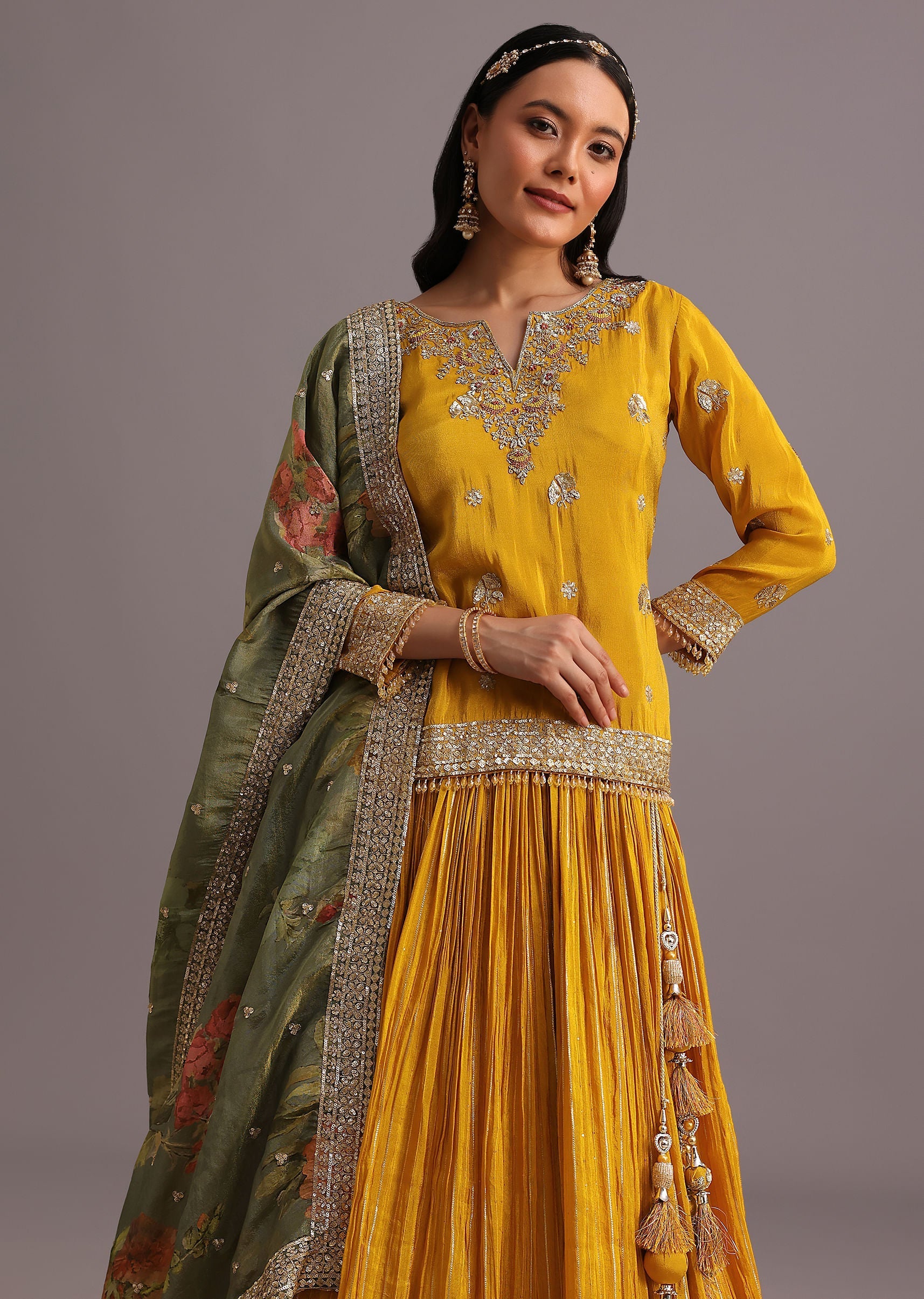 yellow_embellished_kurta_lehenga_with_printed_dupatta_4_785d9f1d-5fd9-442f-a8f6-7e3679591744.jpg