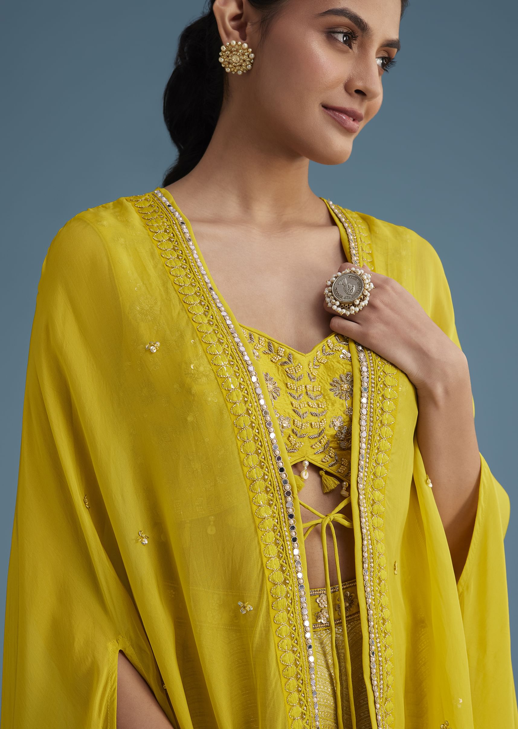 yellow_embroidered_croptop_with_banarasi-sg272968_11_e13676e4-39a1-46fe-8e69-8c135bc6d9d1.jpg