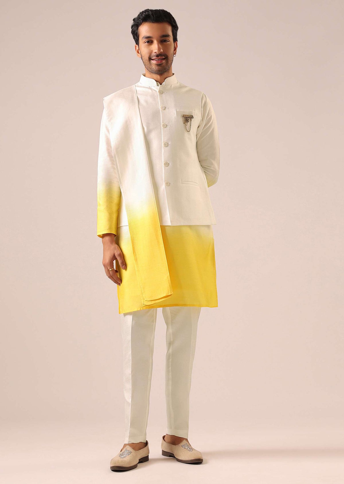 yellow_jacket_and_ombre-sg180831_1_22053ff3-9d10-4d91-b700-6e2869fca6dd.jpg