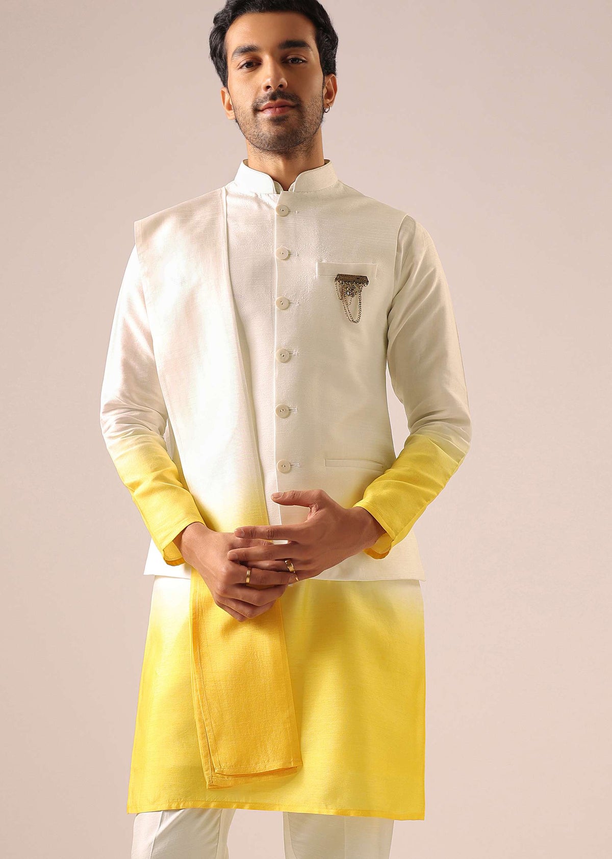 yellow_jacket_and_ombre-sg180831_6_5b3d2bc2-5907-4677-9822-b68302623ea6.jpg