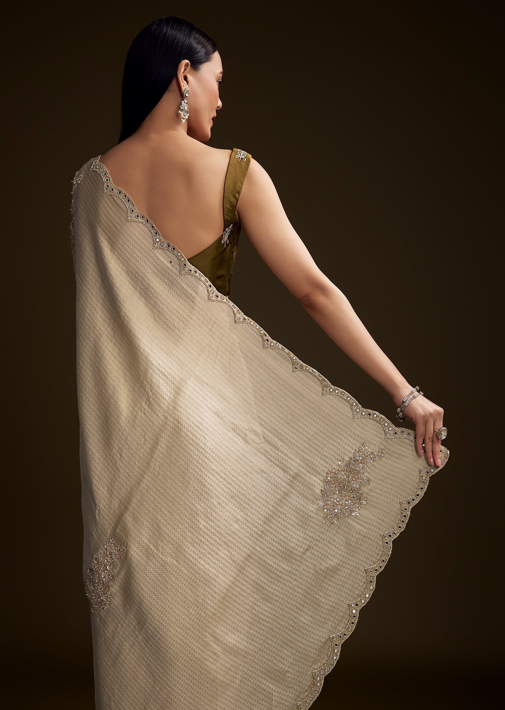 Beige_Jacquard_Saree_With_Zardosi_And_Mirror_Embroidery-sg336713-7_3.jpg