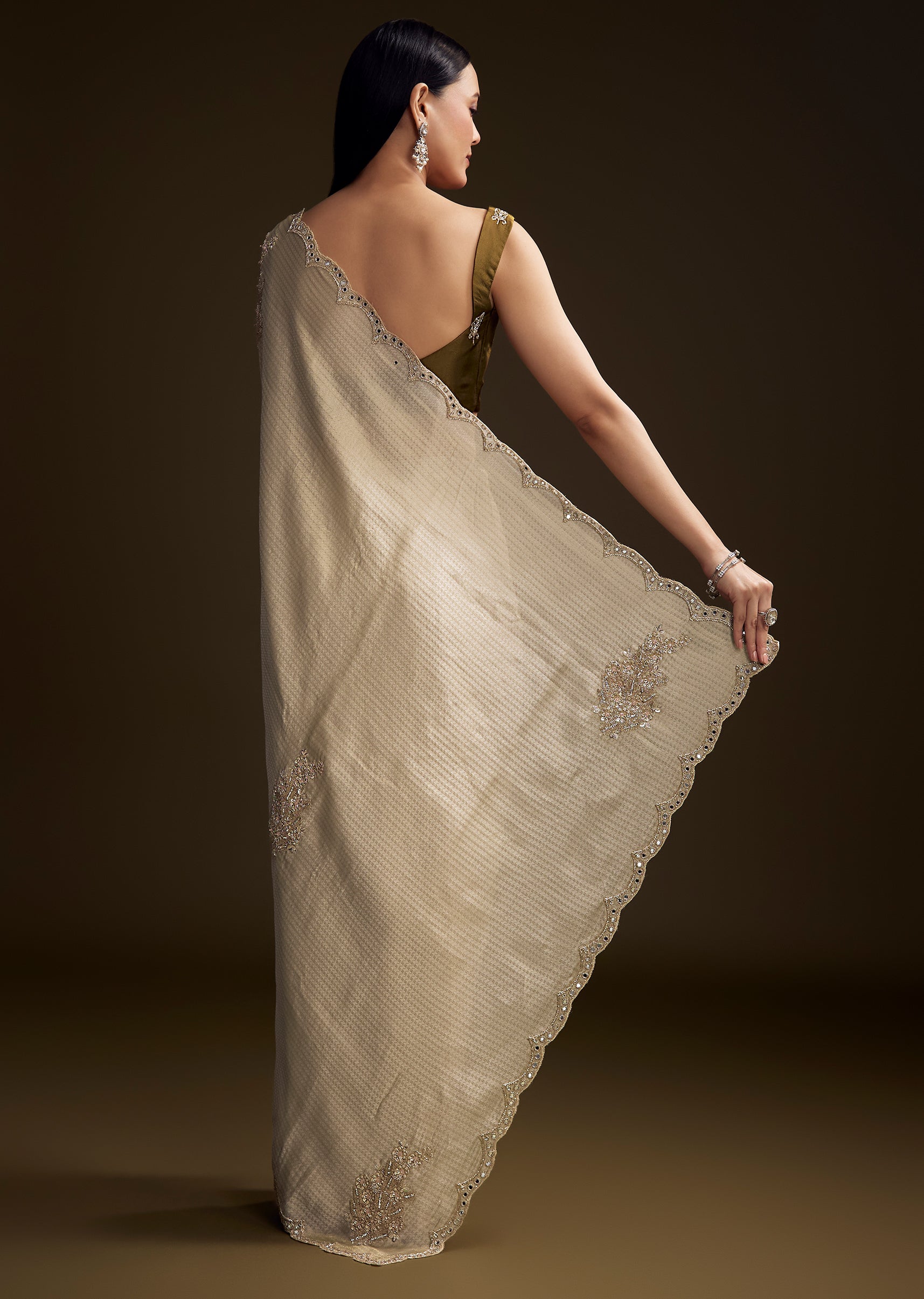 Beige_Jacquard_Saree_With_Zardosi_And_Mirror_Embroidery-sg336713-7_4.jpg