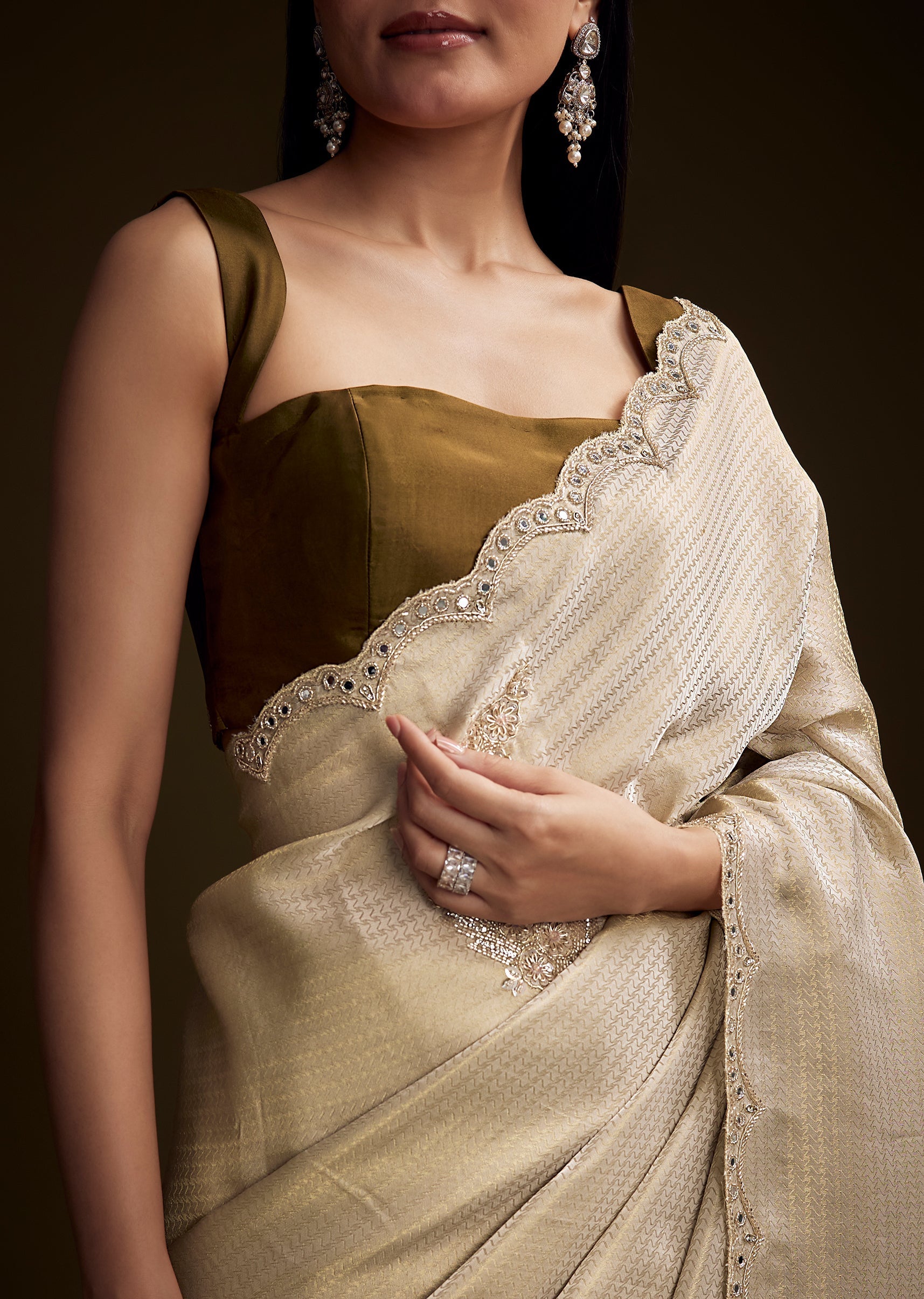 Beige_Jacquard_Saree_With_Zardosi_And_Mirror_Embroidery-sg336713-7_5.jpg