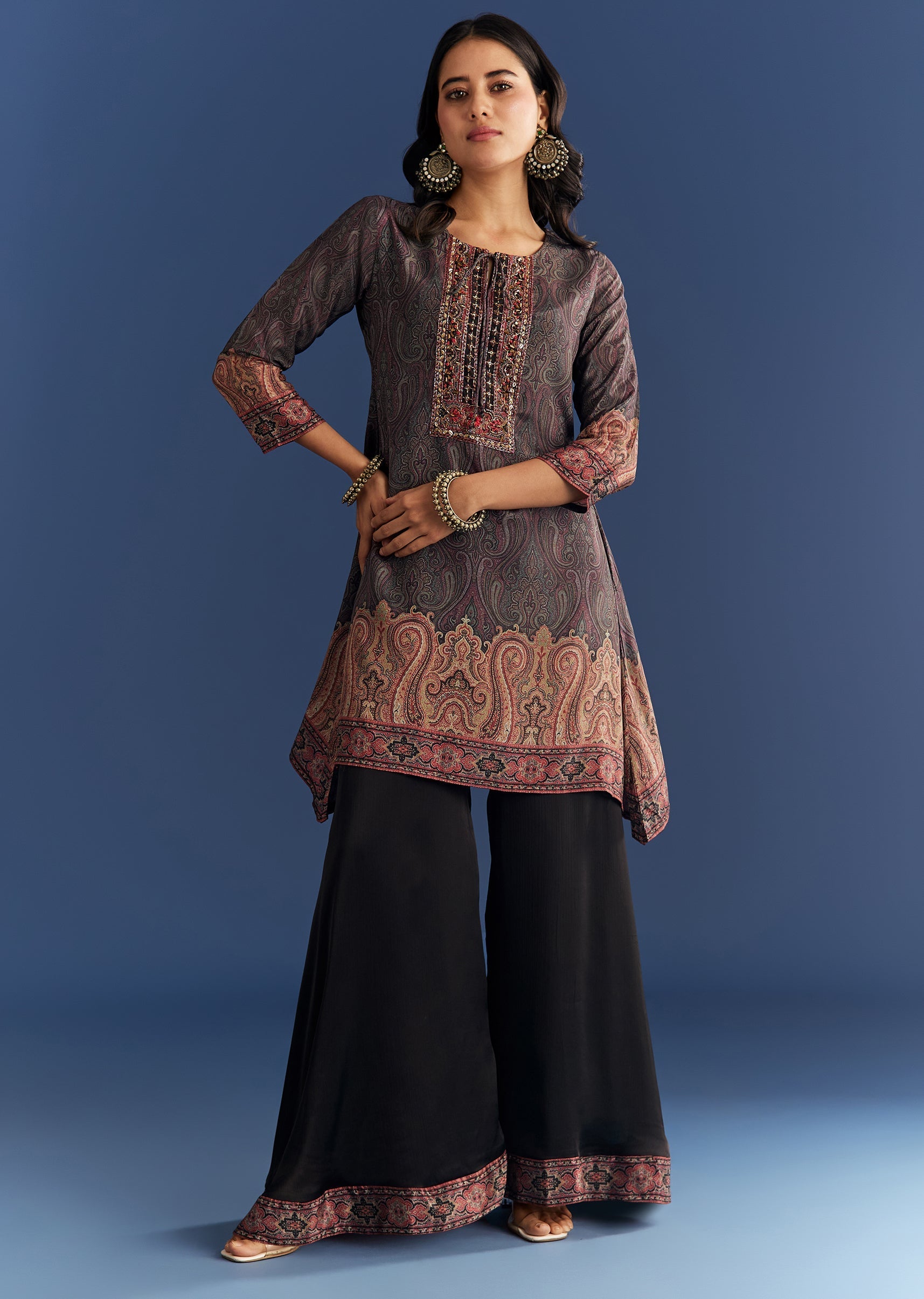 BlackSatinPaisleyPrintKurtaShararaWithCutDanaEmbroidery-sg312435-2_7_1a0868eb-9fc0-4a40-9952-3108766f3fc1.jpg
