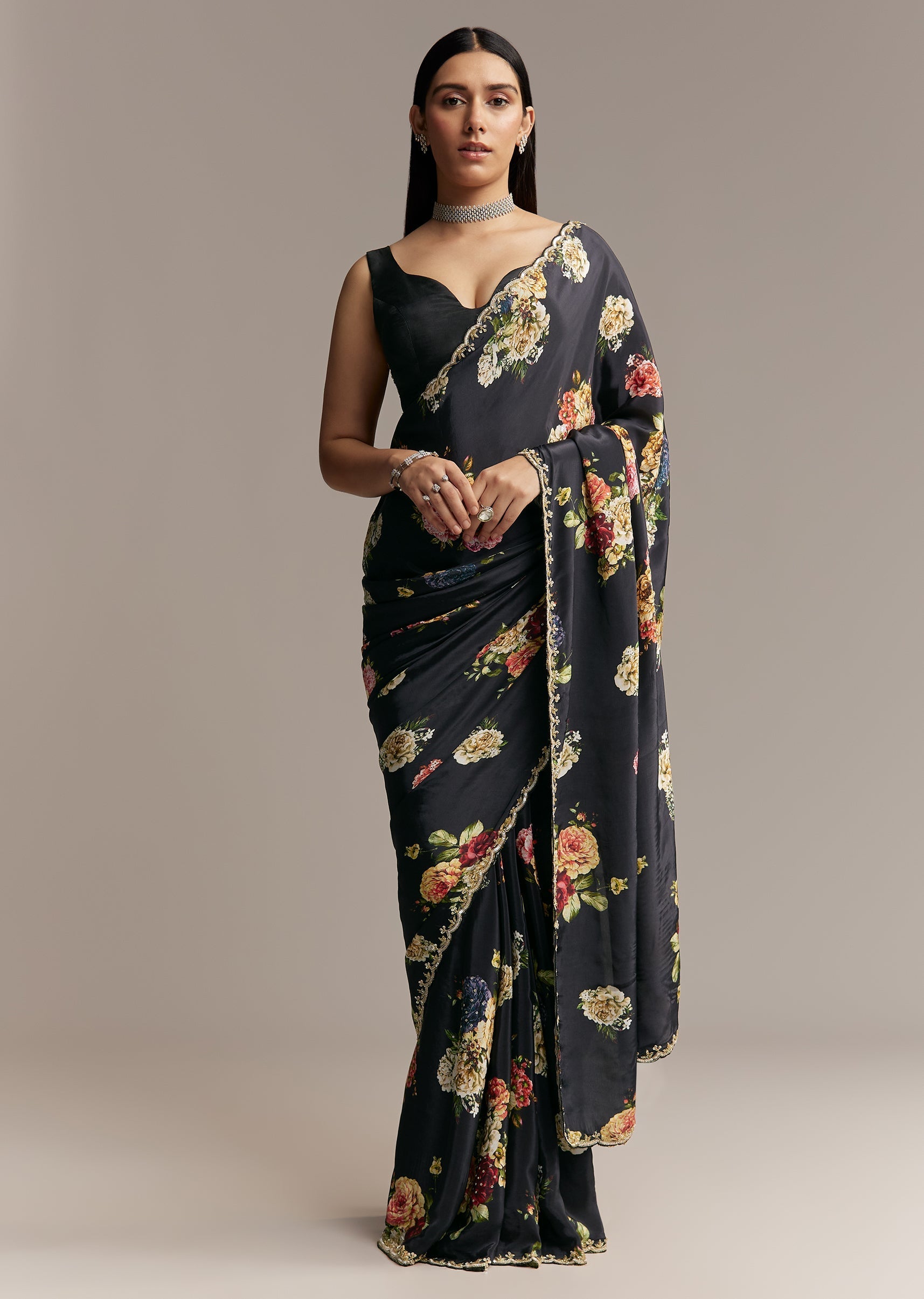 Black_Crepe_Saree_With_Floral_Digital_Print_And_Embroidered-sg328024-3.jpg
